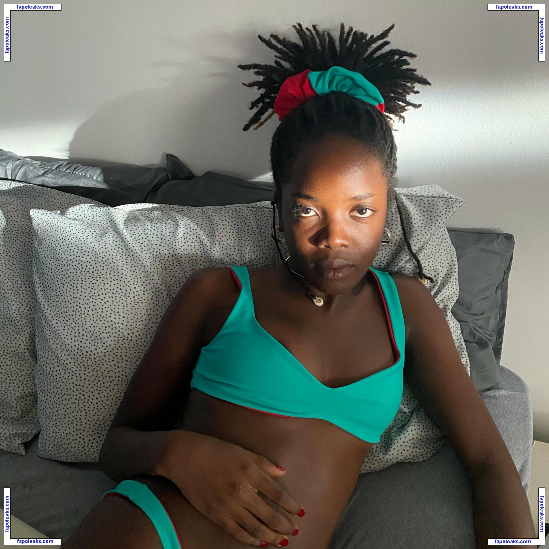 Clara Moneke / claramoneke nude photo #0007 from OnlyFans