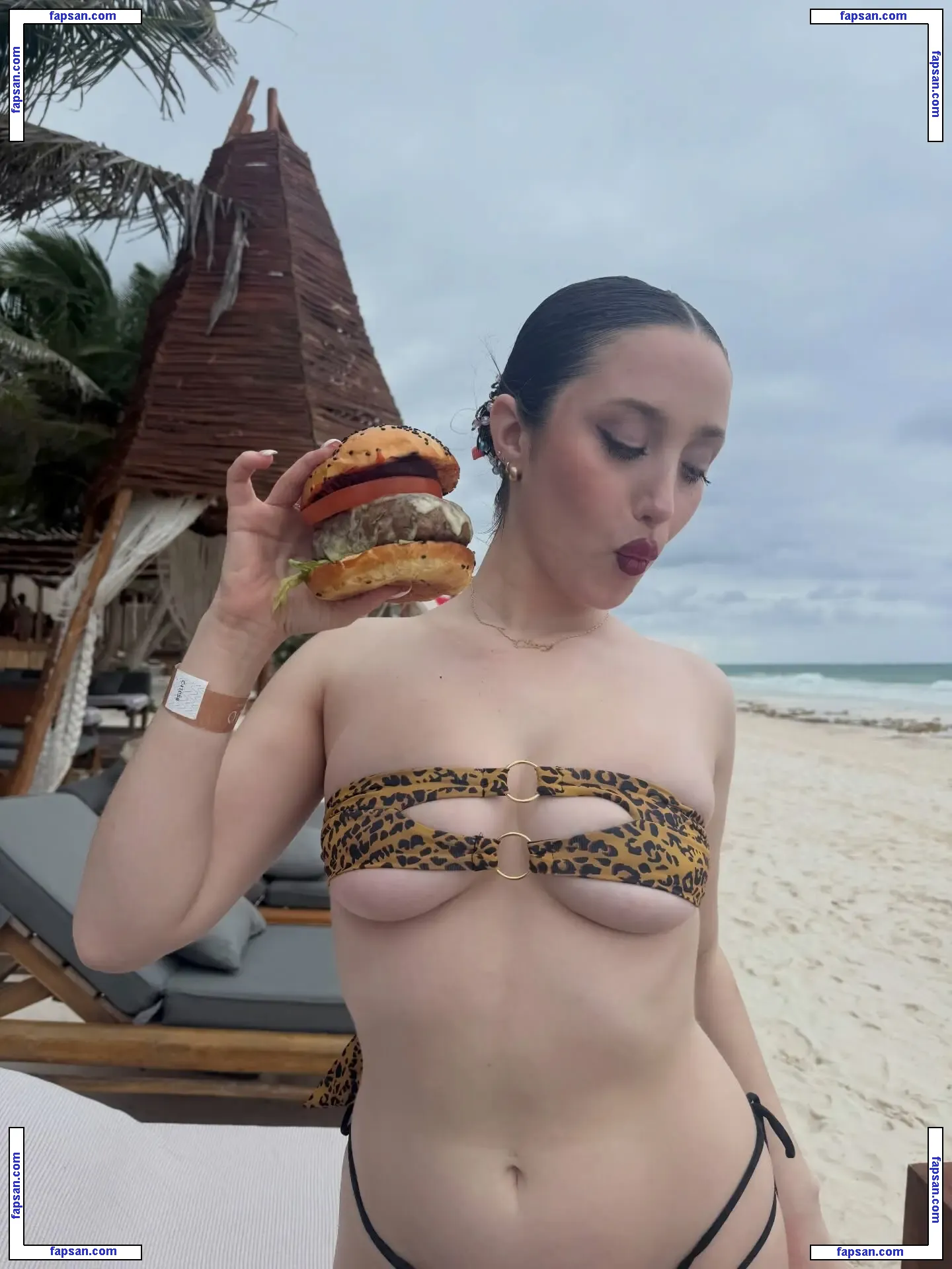 Clara Perlmutter nude photo #0005 from OnlyFans