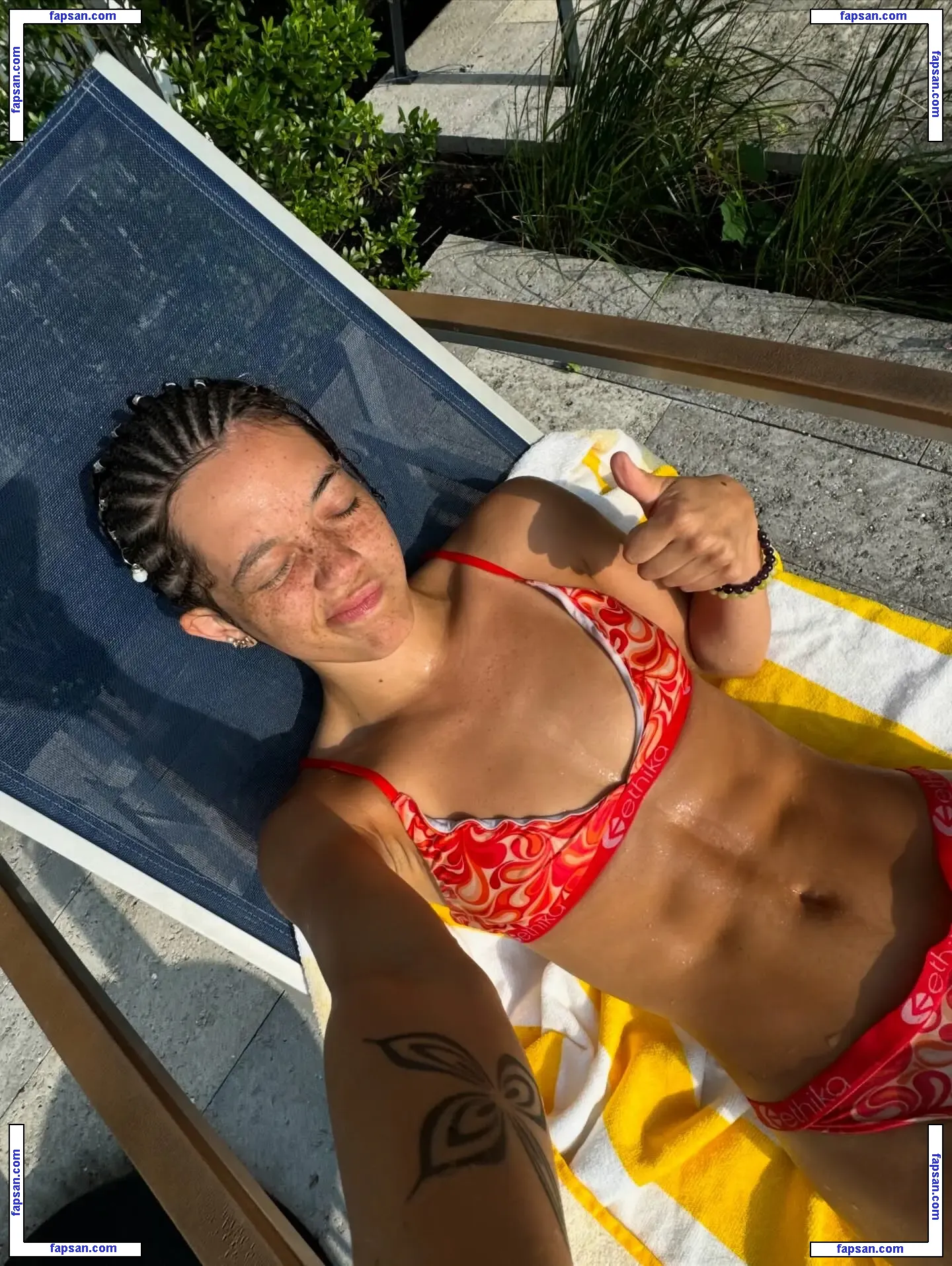 clara.west nude photo #0038 from OnlyFans