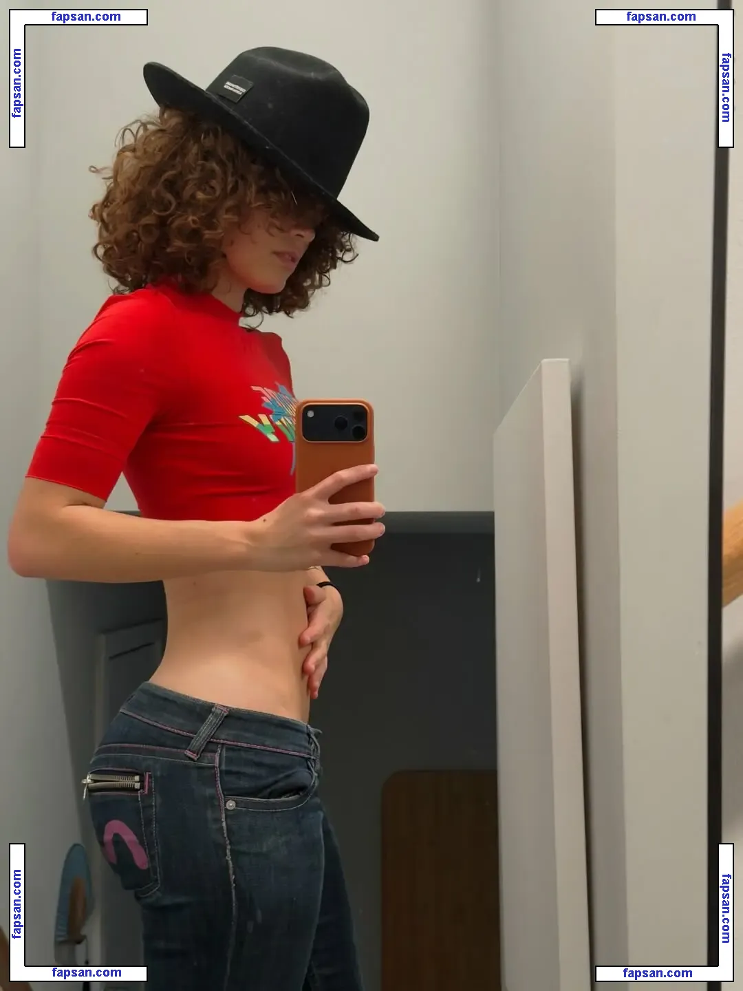 clara.west nude photo #0052 from OnlyFans