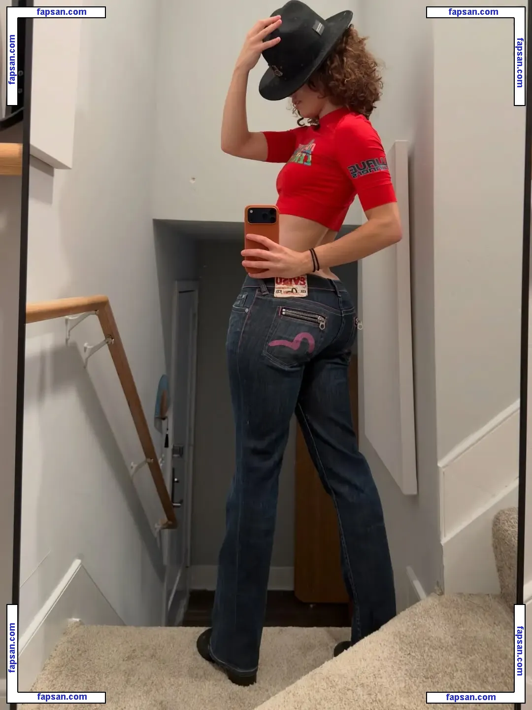 clara.west nude photo #0054 from OnlyFans