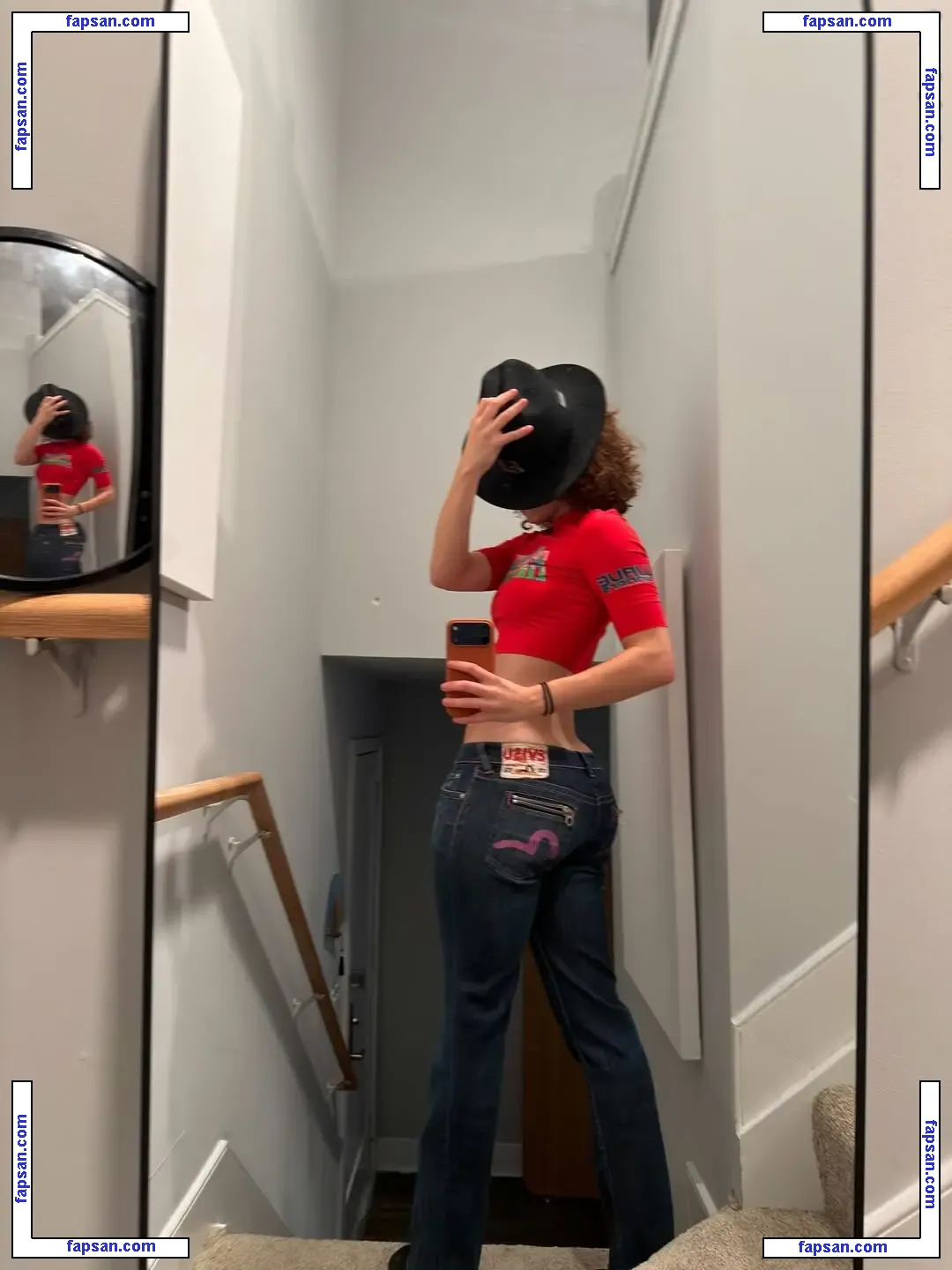 clara.west nude photo #0055 from OnlyFans