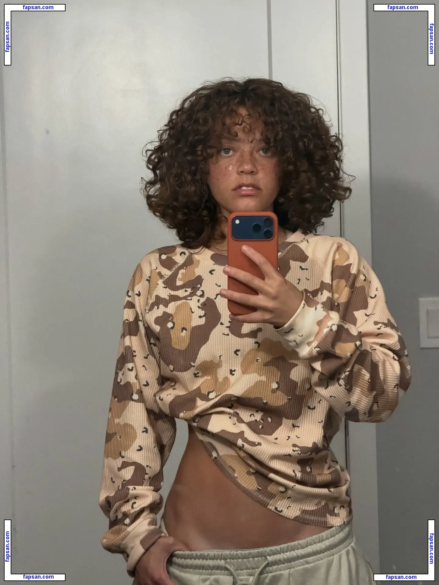 clara.west nude photo #0059 from OnlyFans