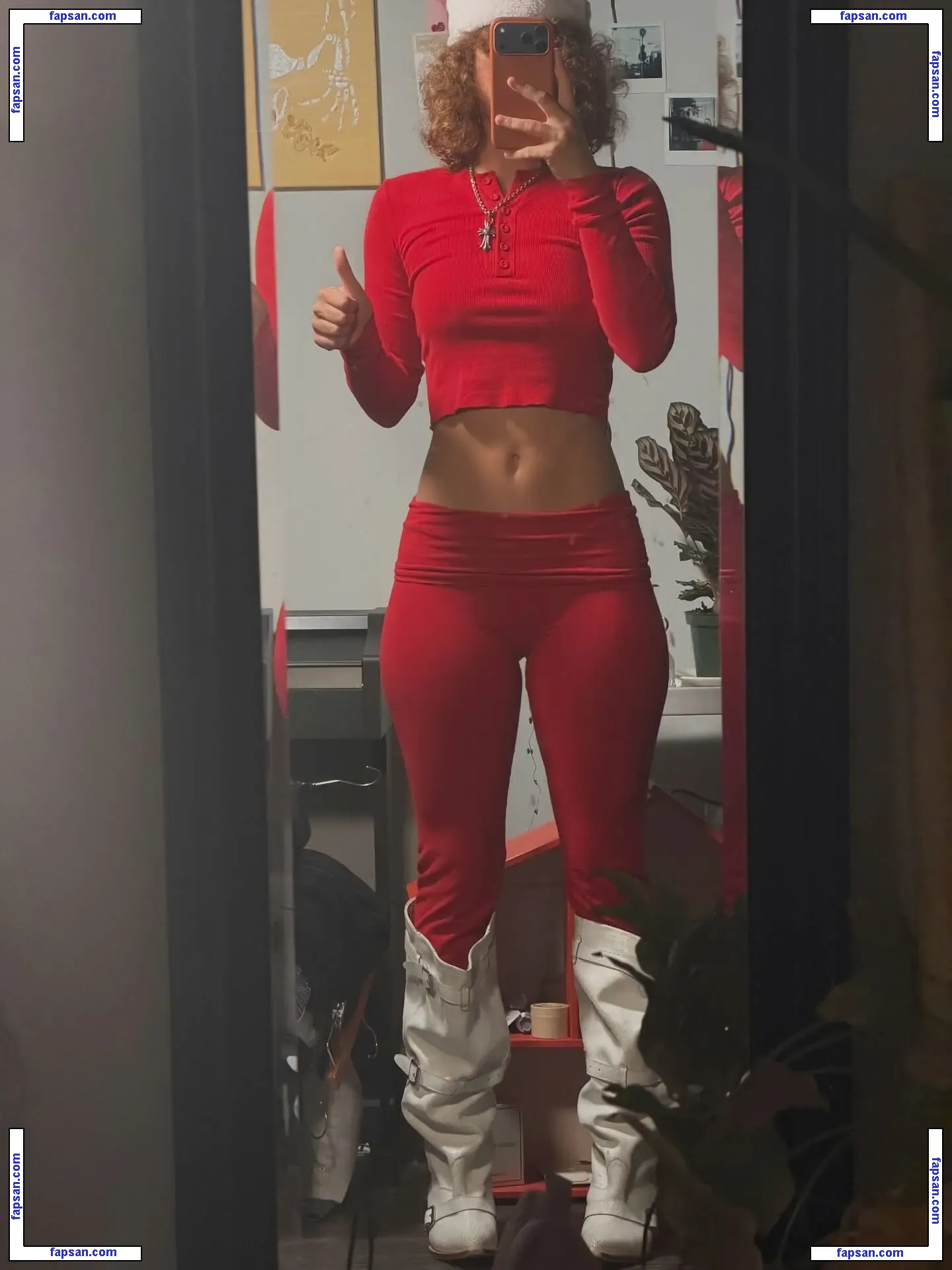 clara.west nude photo #0061 from OnlyFans