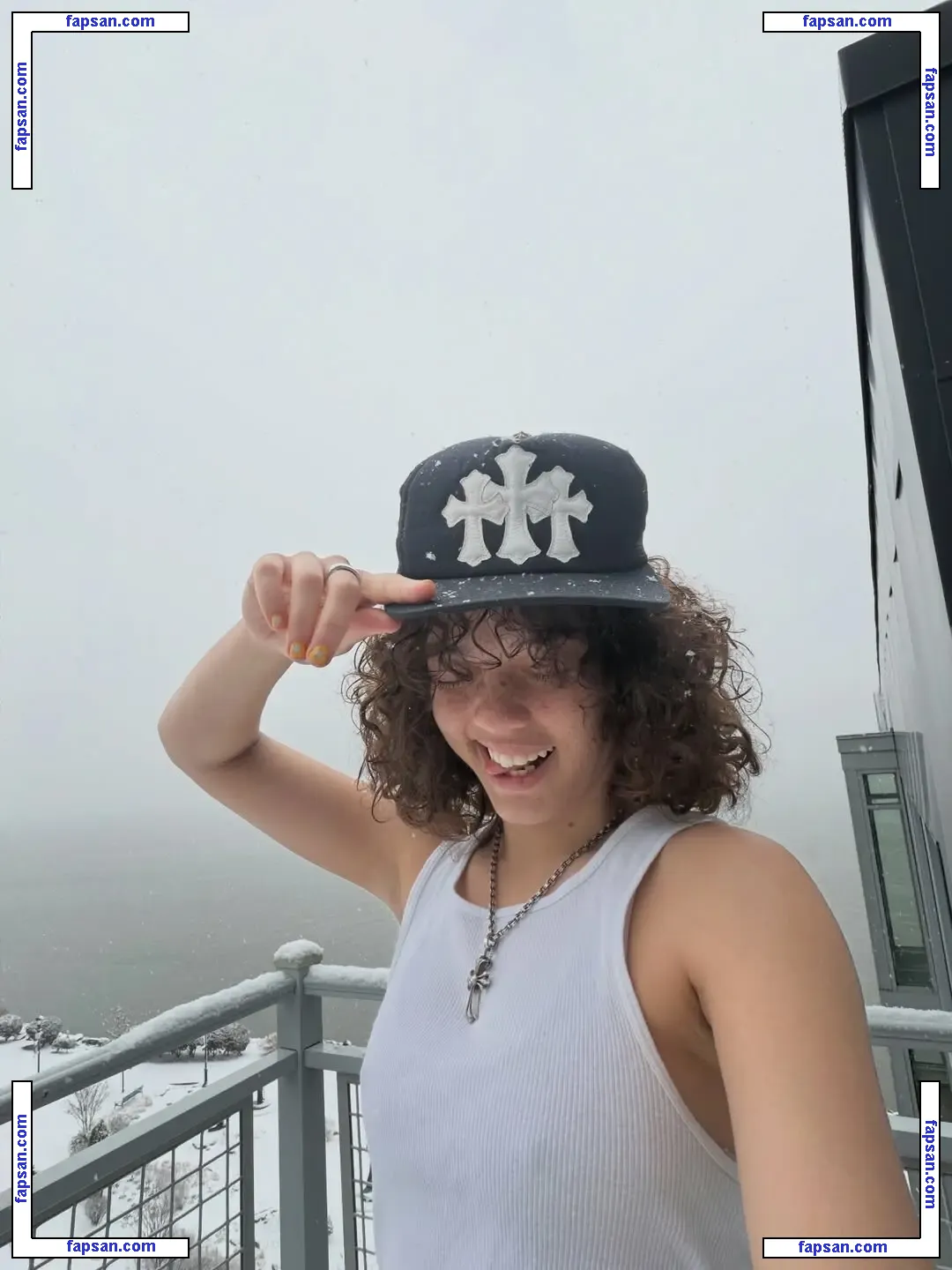 clara.west nude photo #0067 from OnlyFans