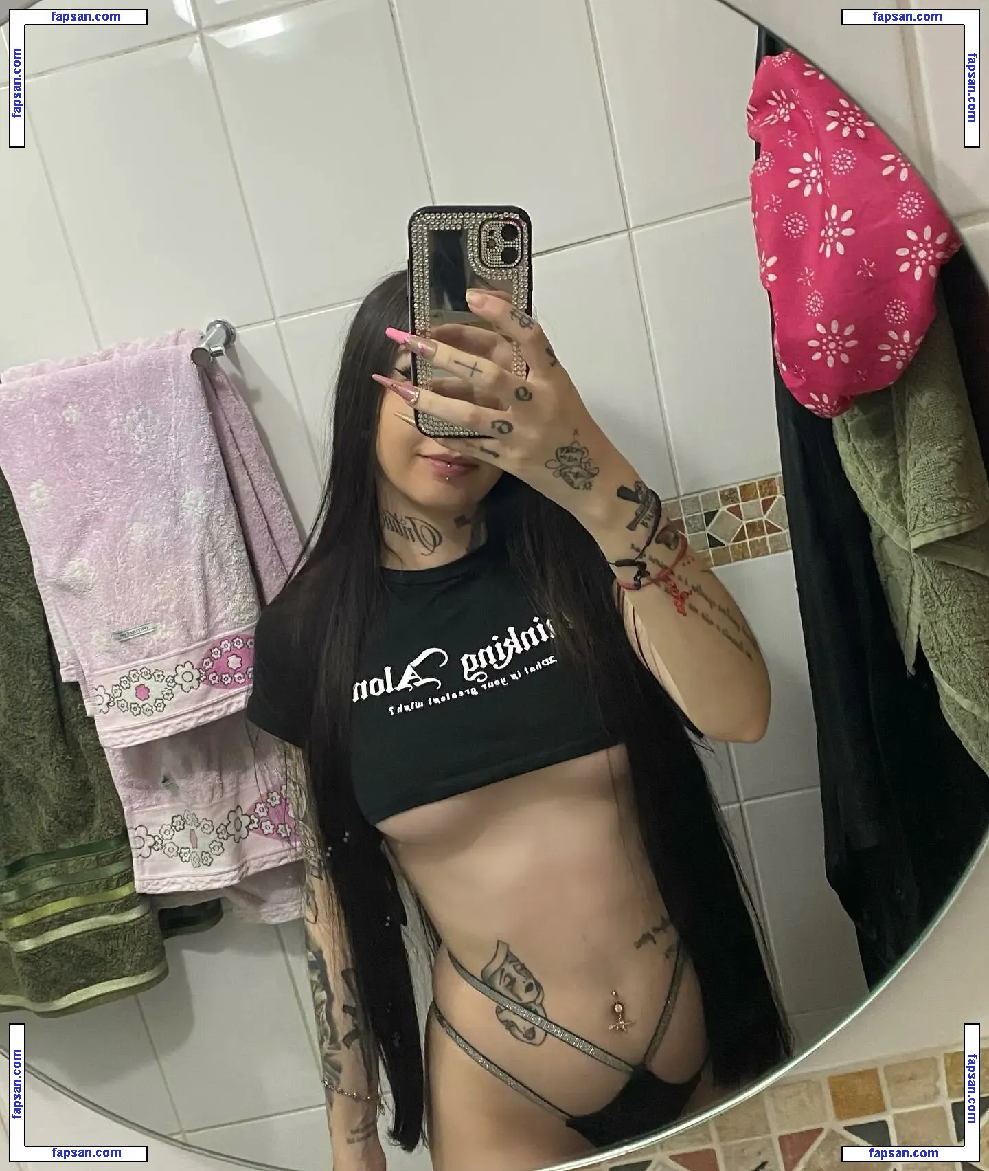 Clarapixys nude photo #0021 from OnlyFans