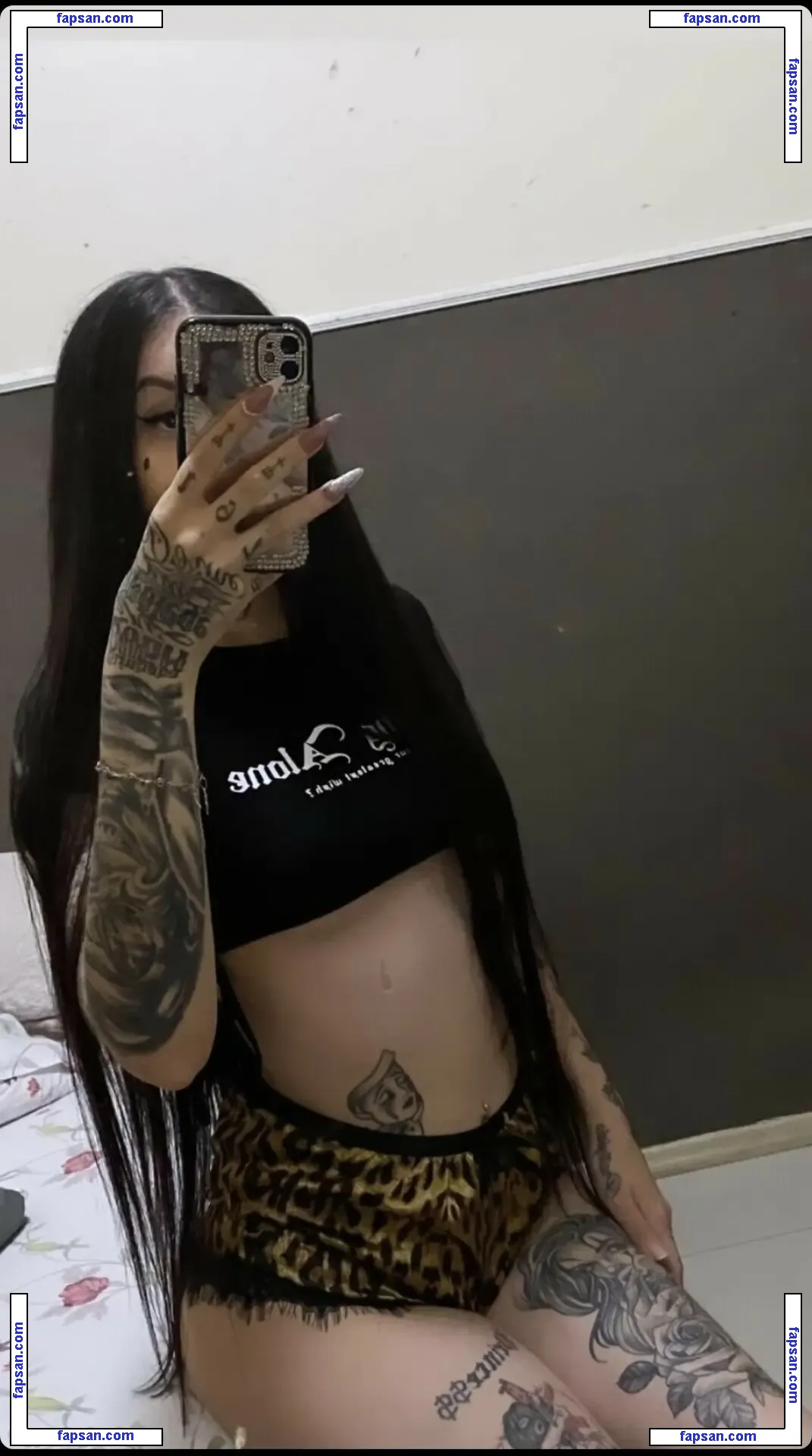 Clarapixys nude photo #0030 from OnlyFans