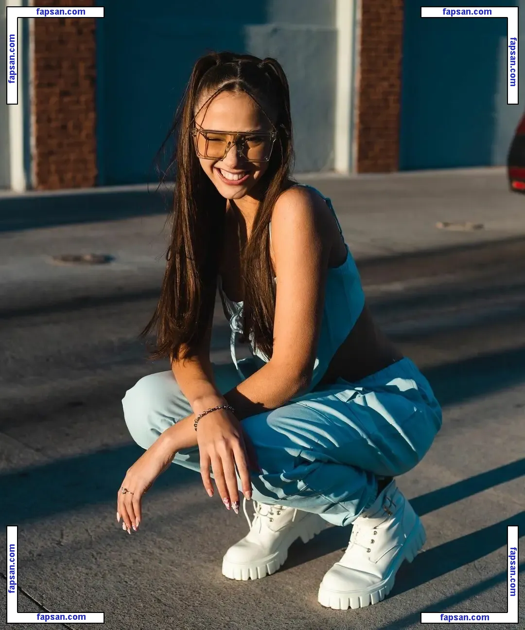 Claricremaschi nude photo #0001 from OnlyFans