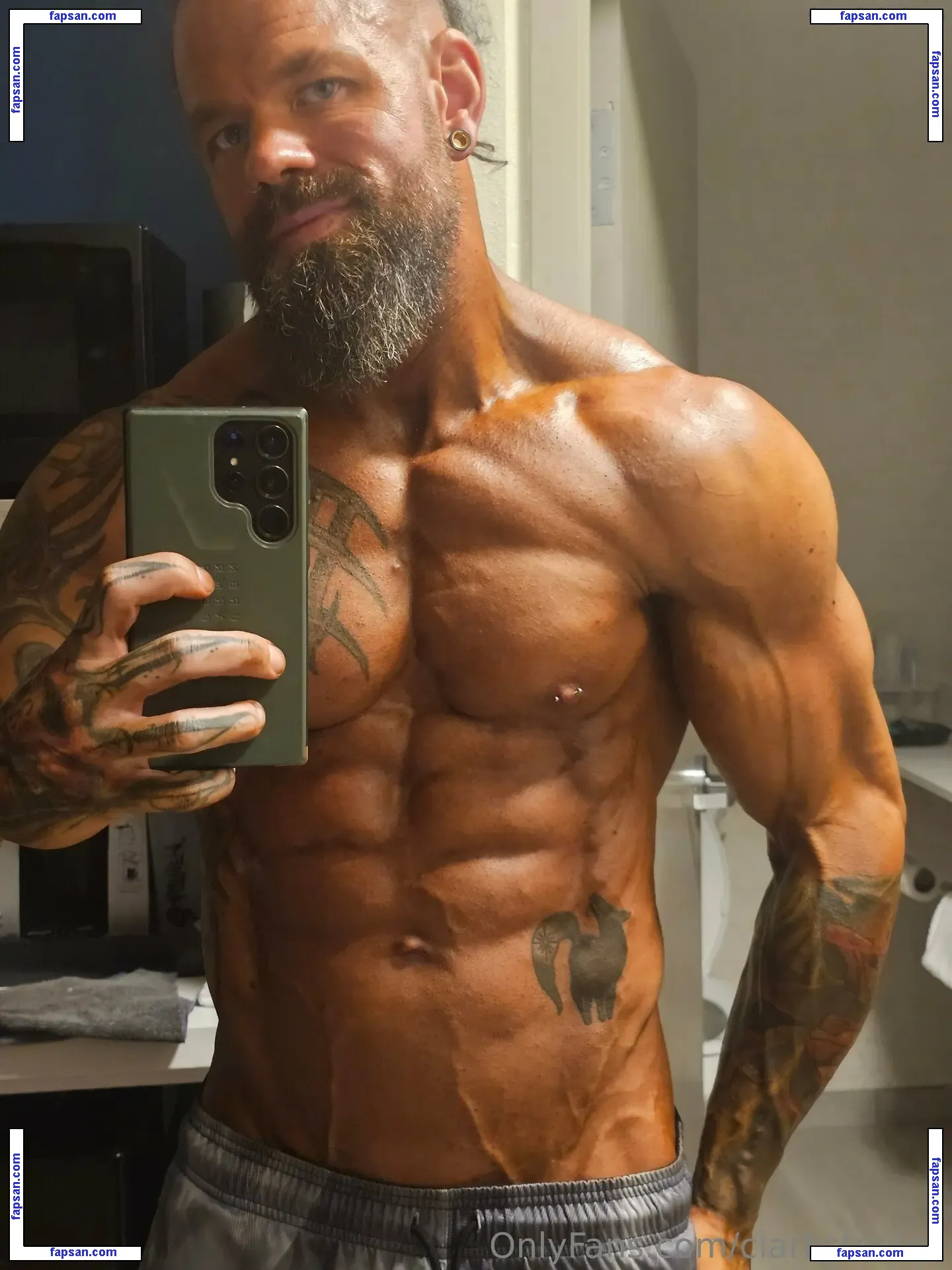 clarksteele2 nude photo #0008 from OnlyFans
