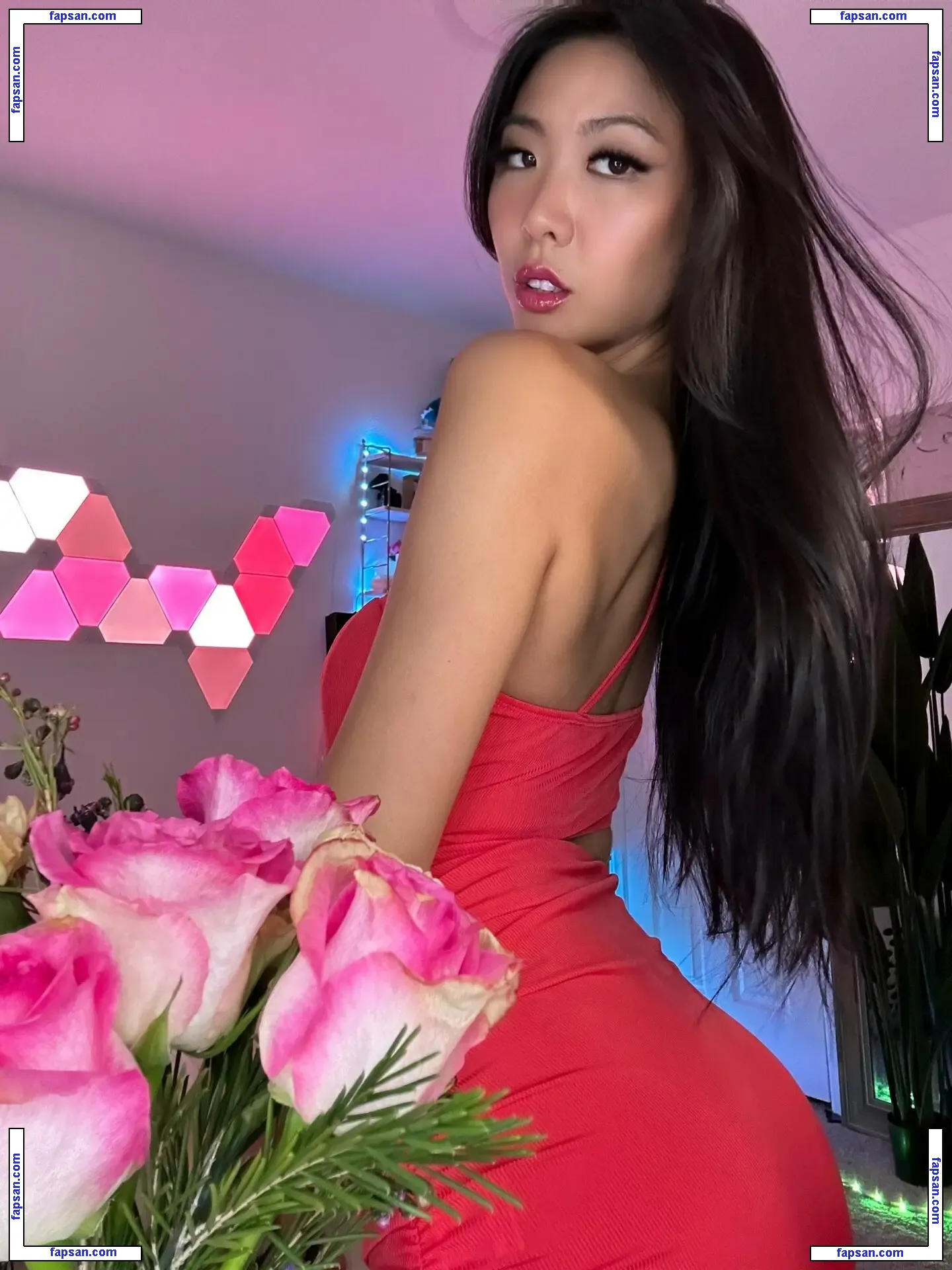 Classic_Christinee nude photo #0015 from OnlyFans