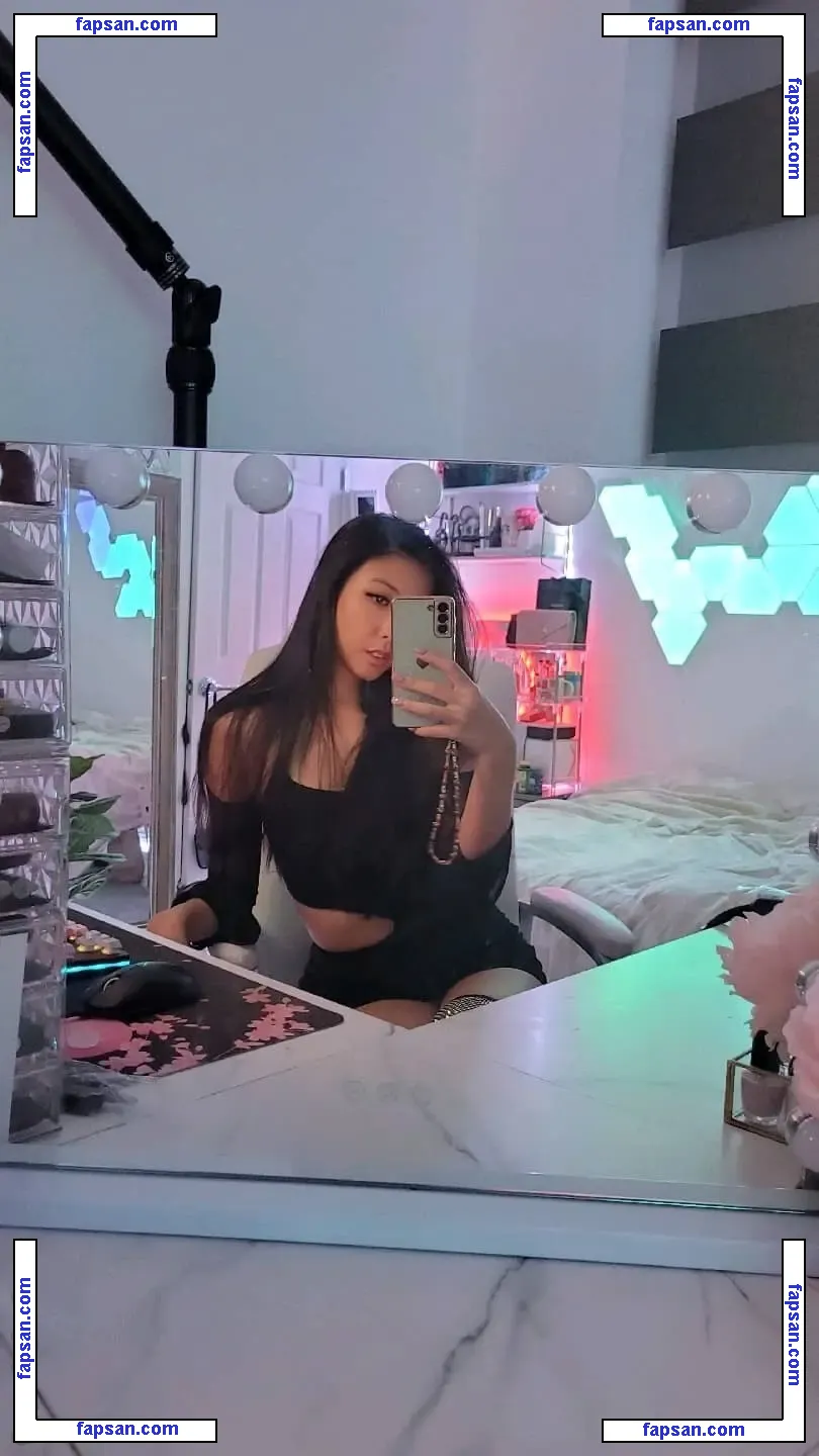 Classic_Christinee nude photo #0027 from OnlyFans