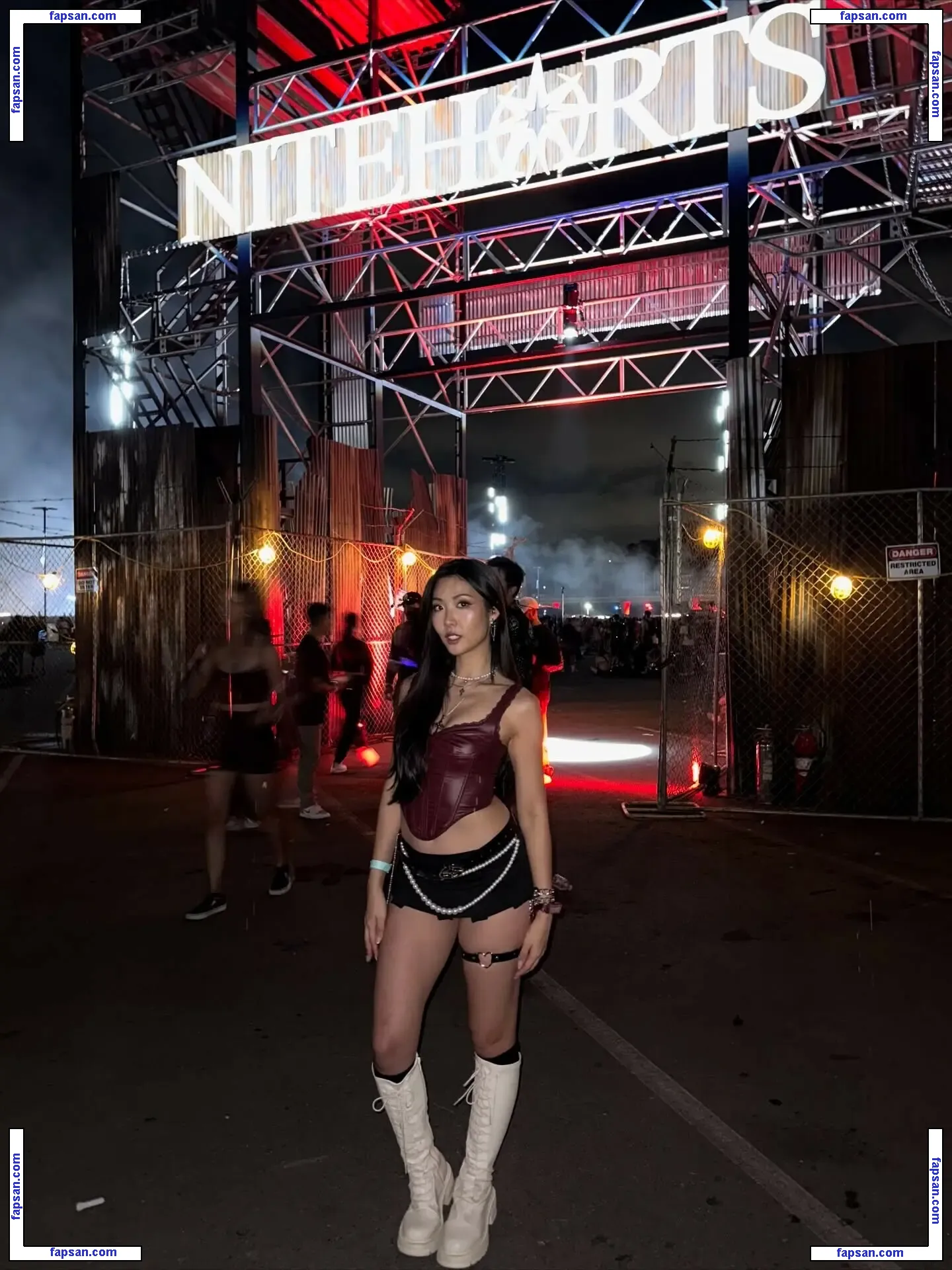 Classic_Christinee nude photo #0138 from OnlyFans