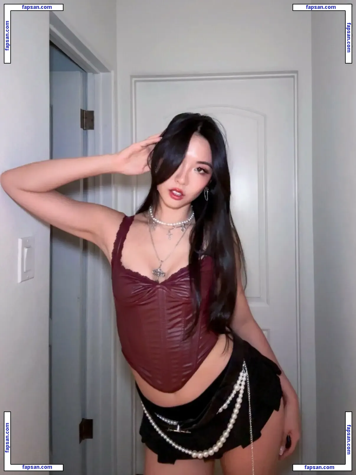 Classic_Christinee nude photo #0139 from OnlyFans