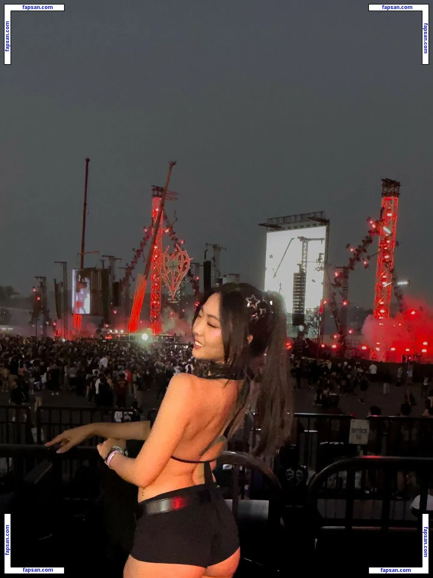 Classic_Christinee nude photo #0140 from OnlyFans