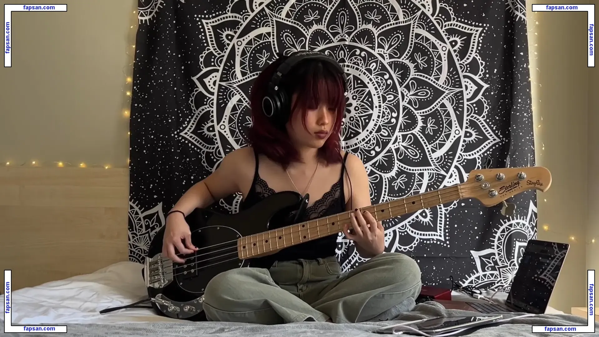 Claudia Rue голая фото #0005 с Онлифанс