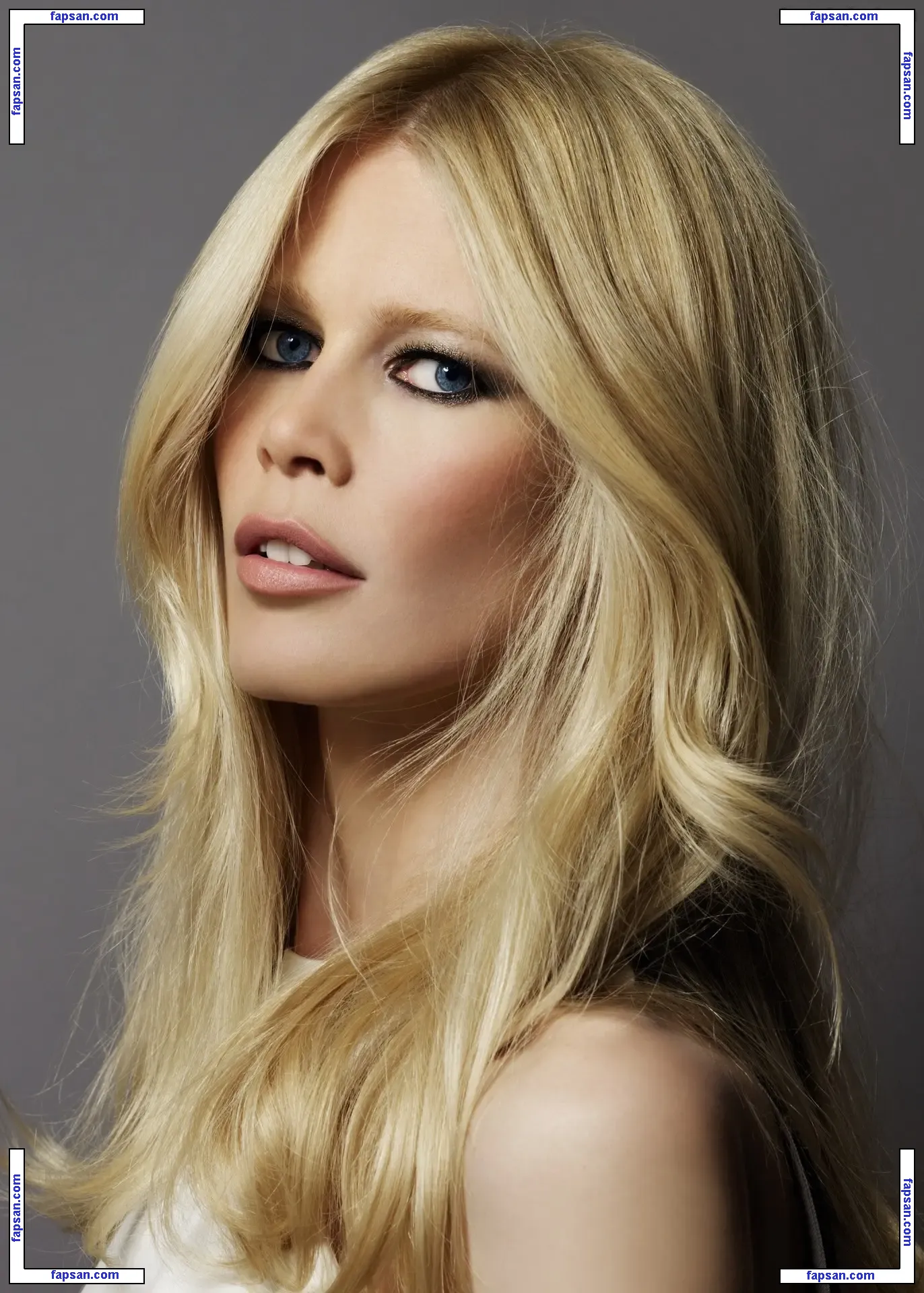 Claudia Schiffer / claudiaschiffer голая фото #0401 с Онлифанс