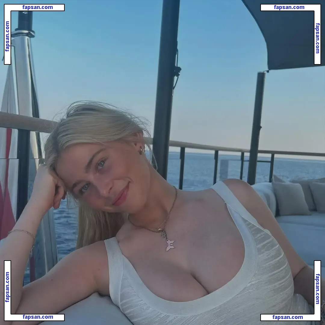 Clementine Vaughn nude photo #0007 from OnlyFans