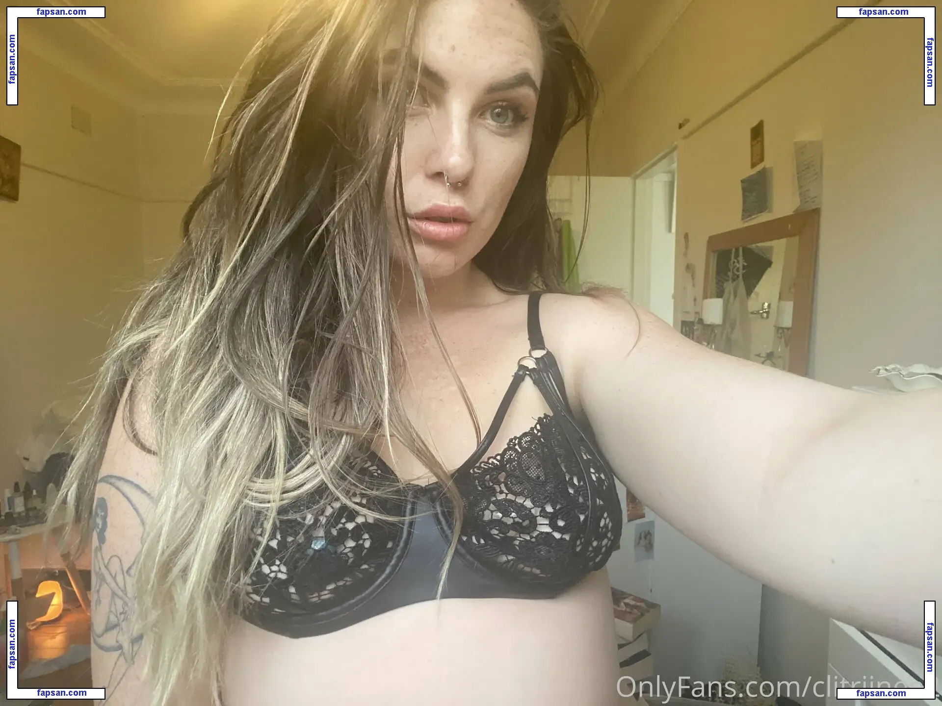 clitriinee2 nude photo #0018 from OnlyFans