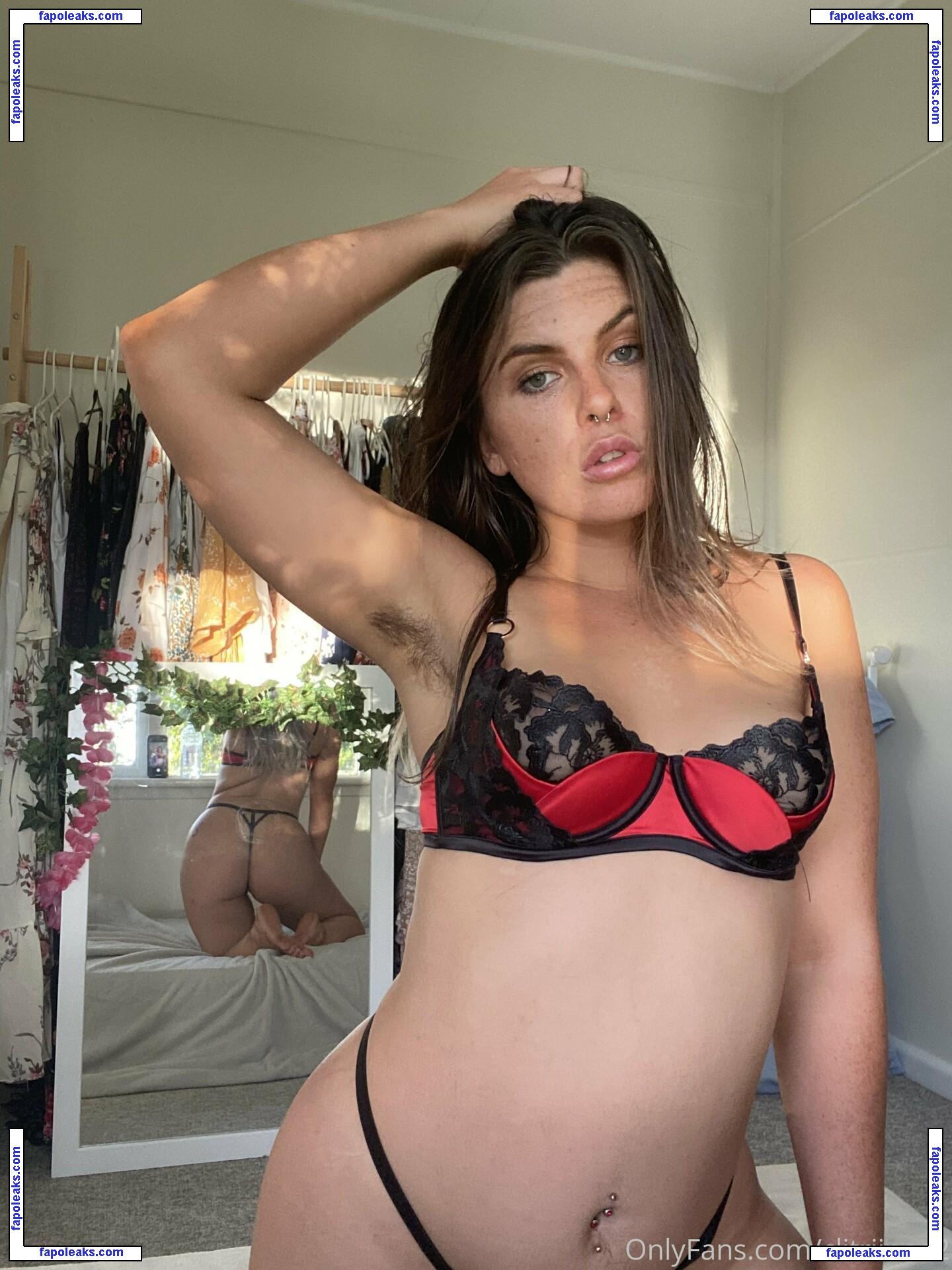 clitriinee2 nude photo #0042 from OnlyFans