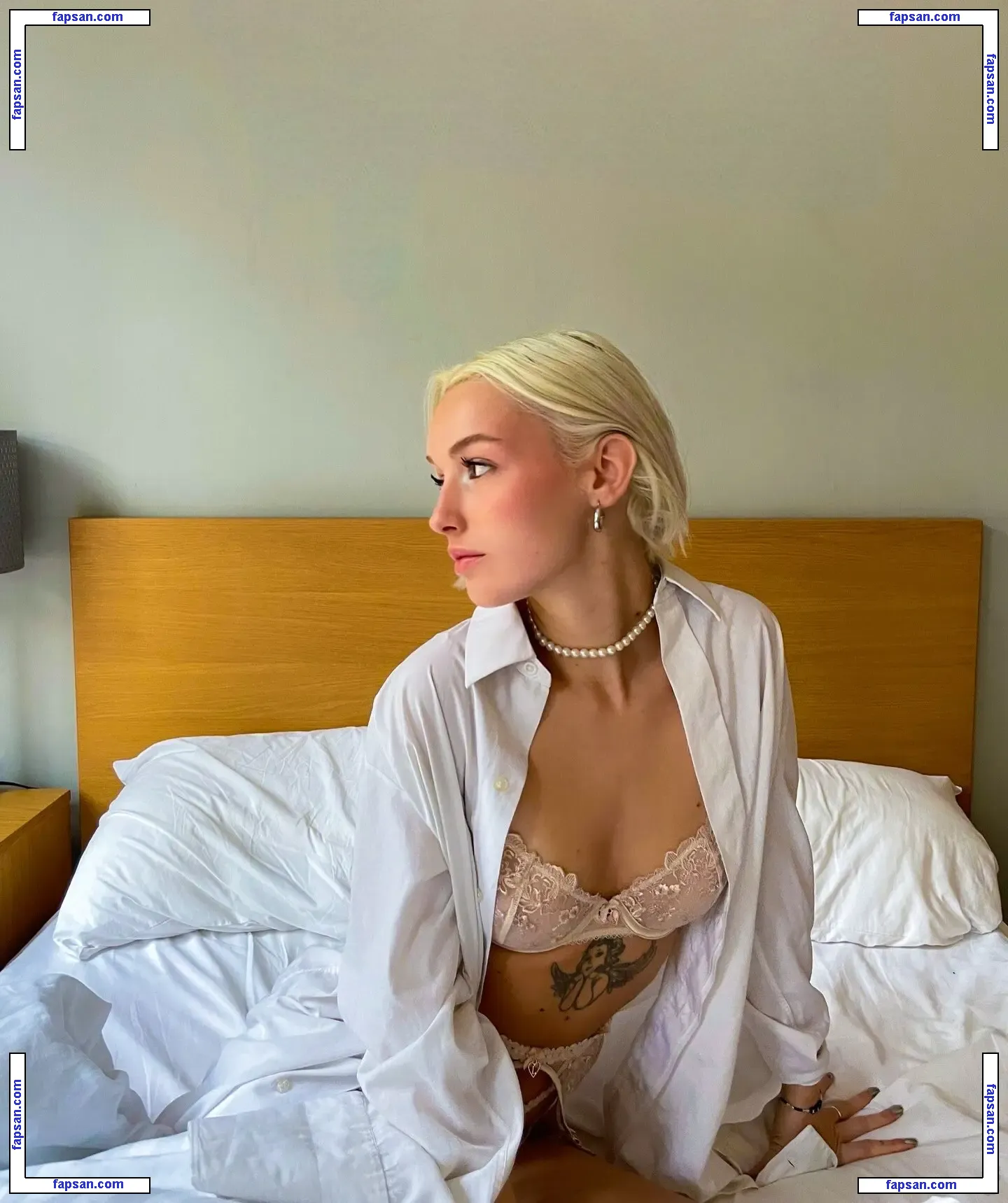 Clotilde Gauneau nude photo #0006 from OnlyFans