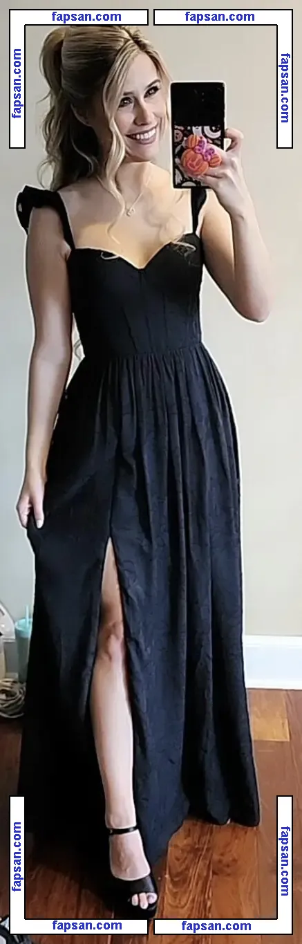 cloverarley nude photo #0078 from OnlyFans