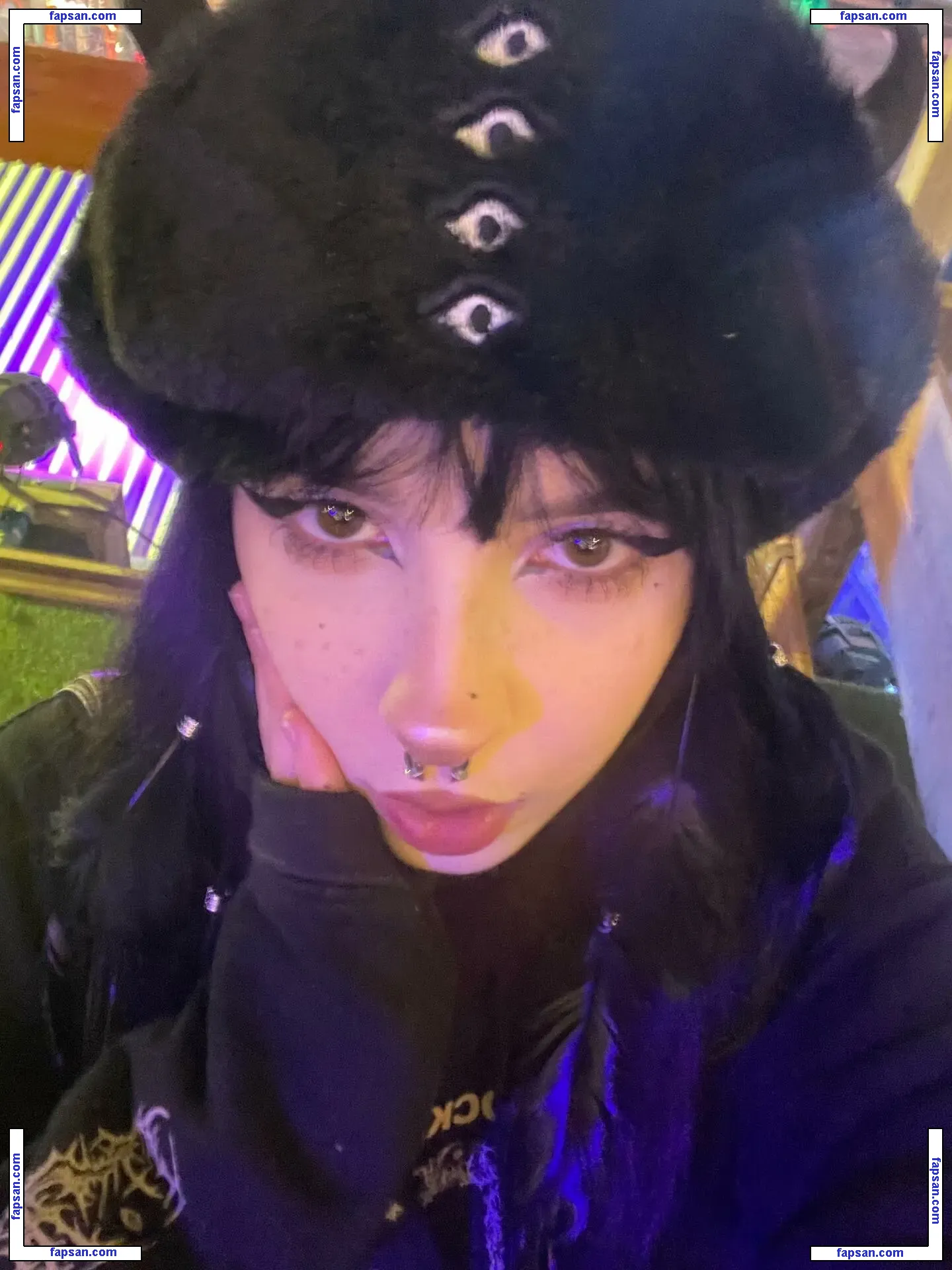 clownbvbie голая фото #0002 с Онлифанс