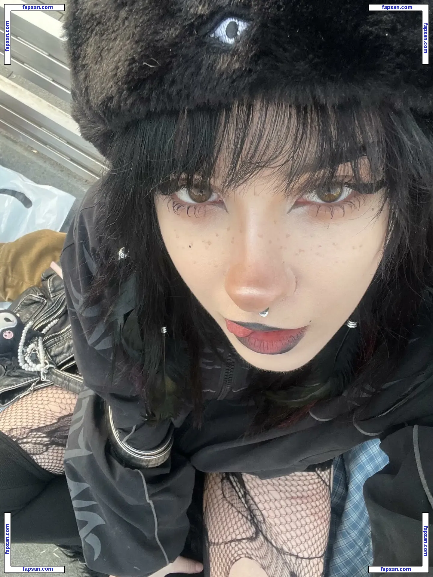 clownbvbie голая фото #0018 с Онлифанс