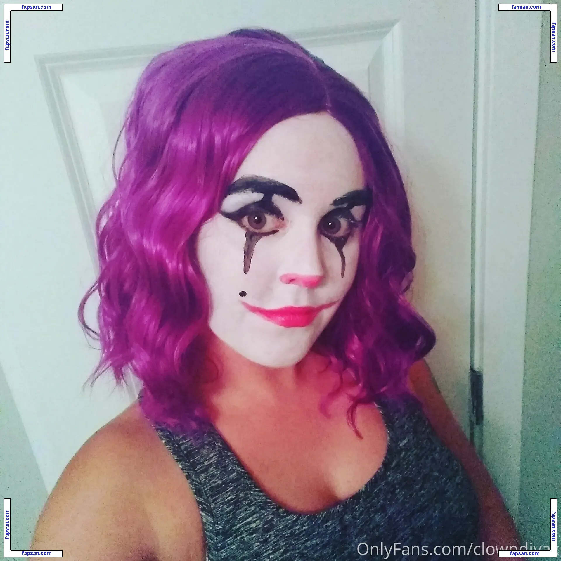 clowndivax nude photo #0011 from OnlyFans