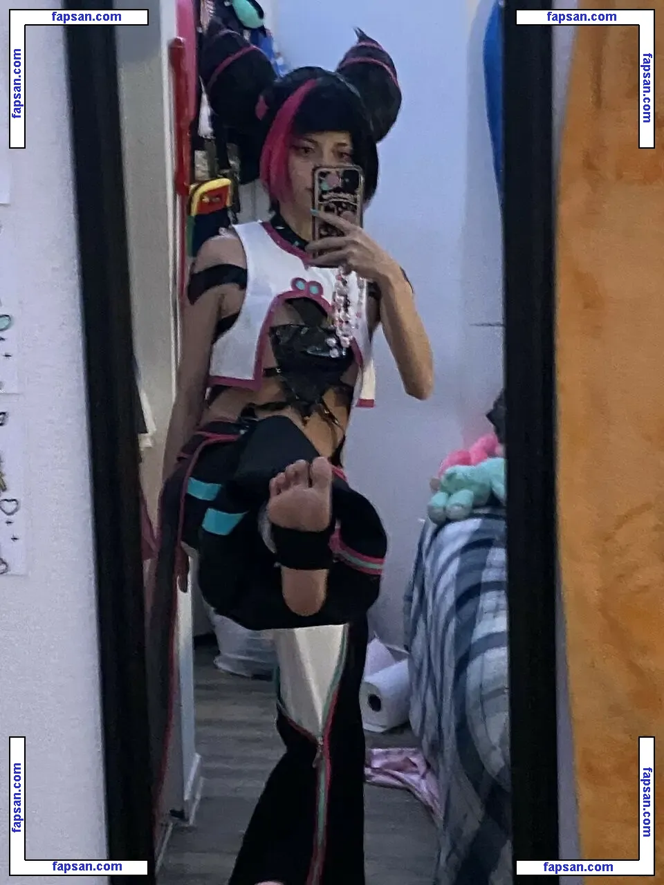 Clownhop nude photo #0057 from OnlyFans