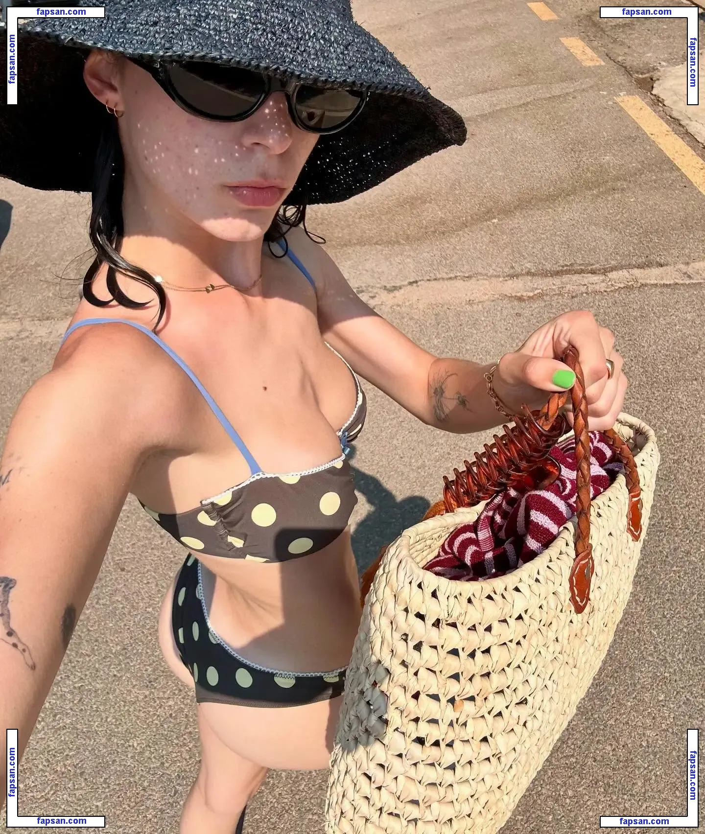 c.millierock nude photo #0042 from OnlyFans