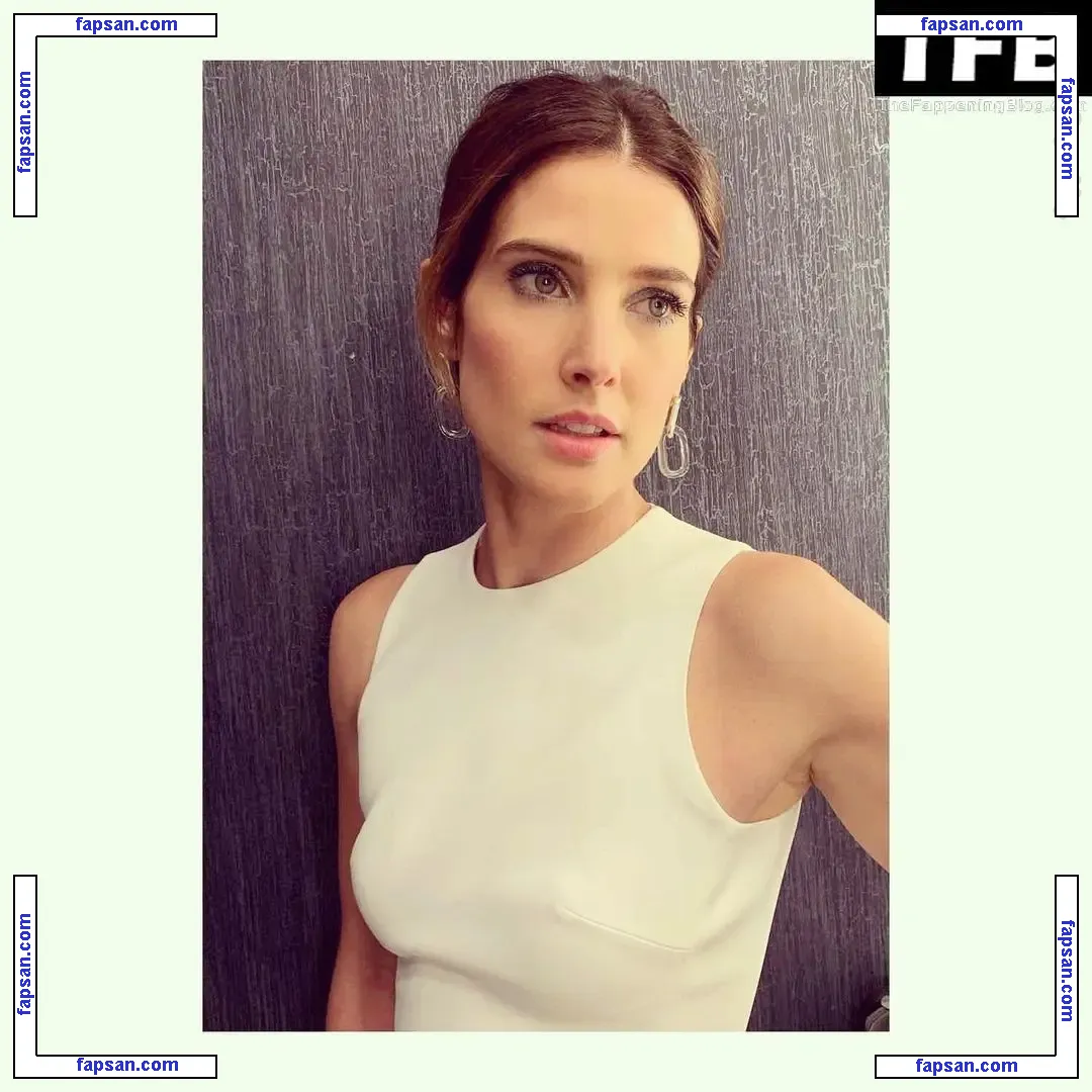 Cobie Smulders nude photo #0183 from OnlyFans