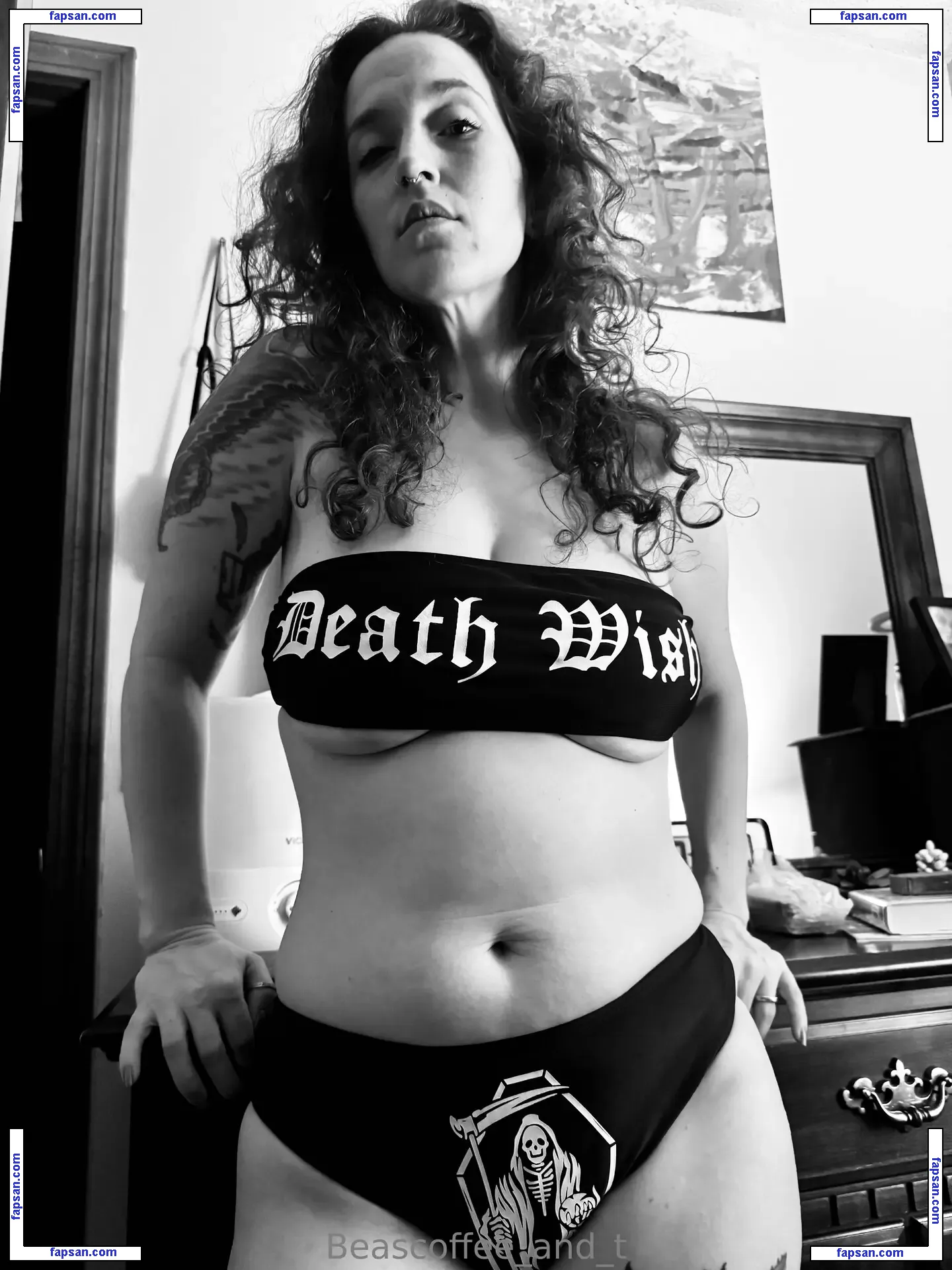 coffeeandt78 nude photo #0017 from OnlyFans