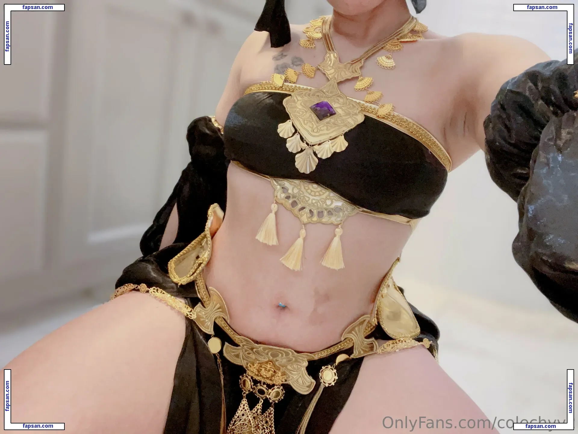 colechyv2 nude photo #0034 from OnlyFans