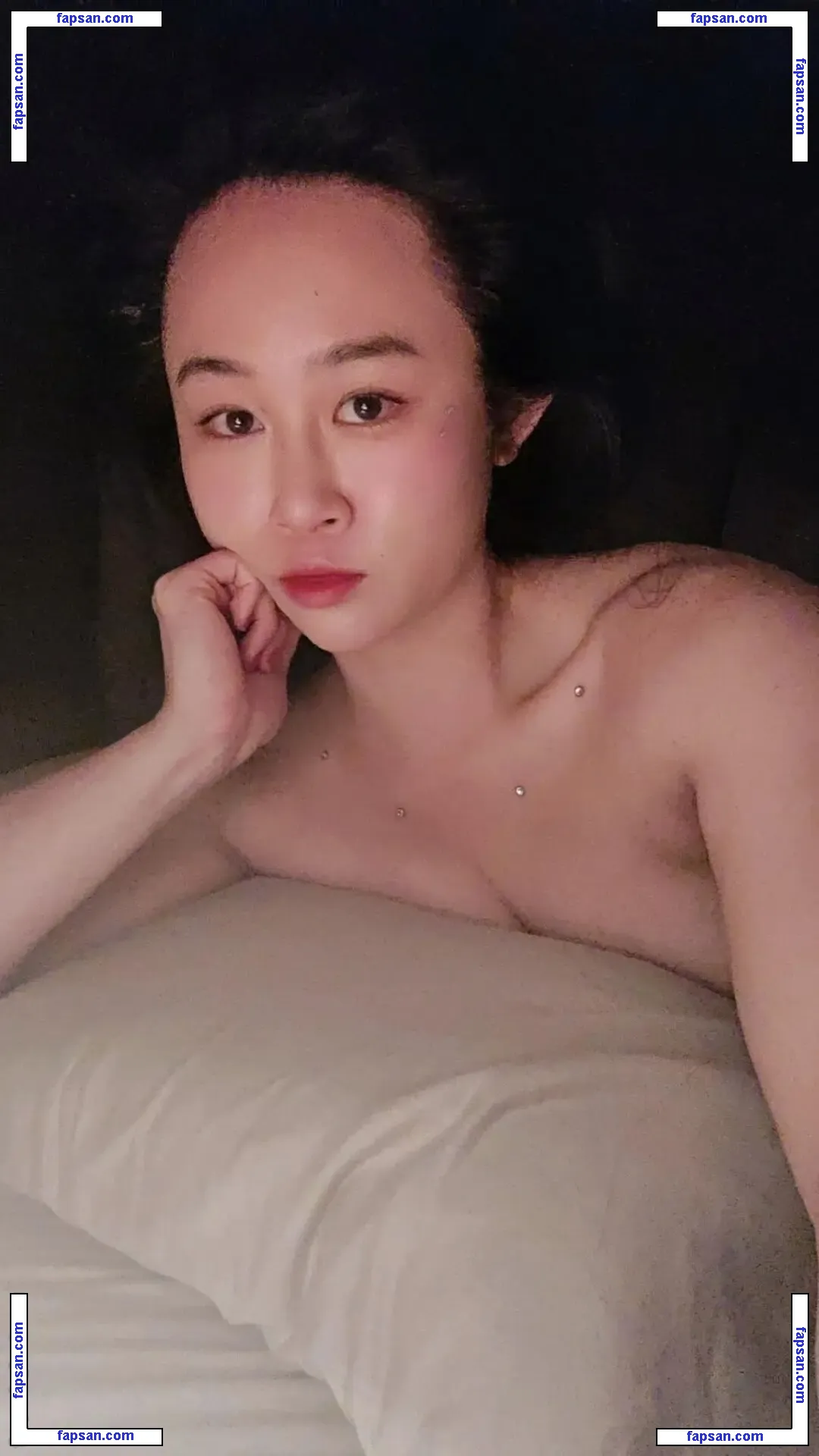 Connie Han голая фото #0009 с Онлифанс