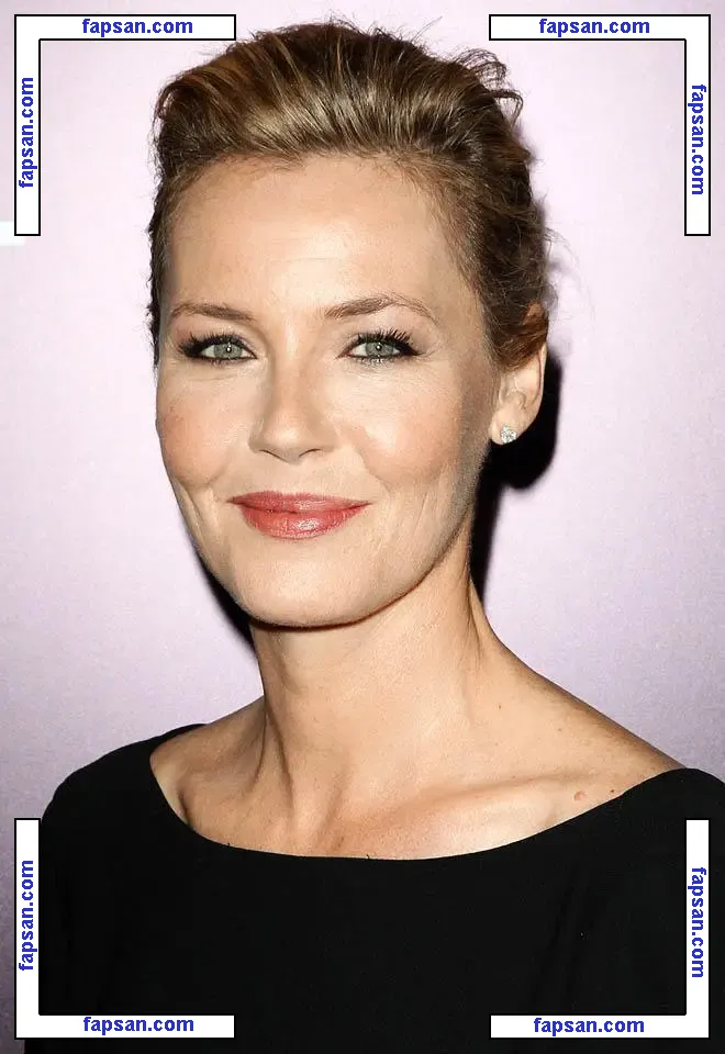 Connie Nielsen голая фото #0006 с Онлифанс