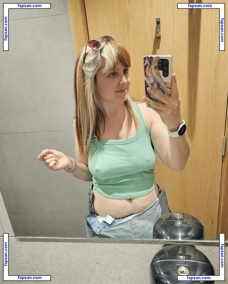 Constance Flame голая фото #0004 с Онлифанс