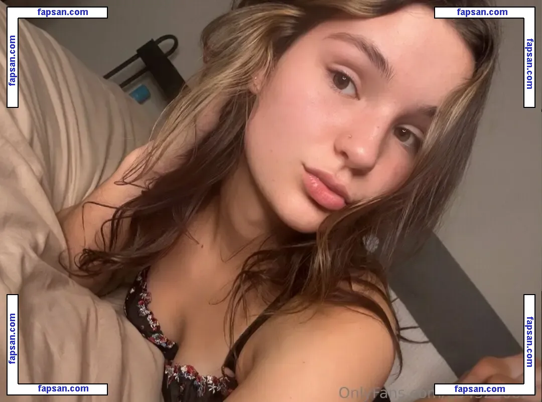 Cora Reed nude photo #0012 from OnlyFans