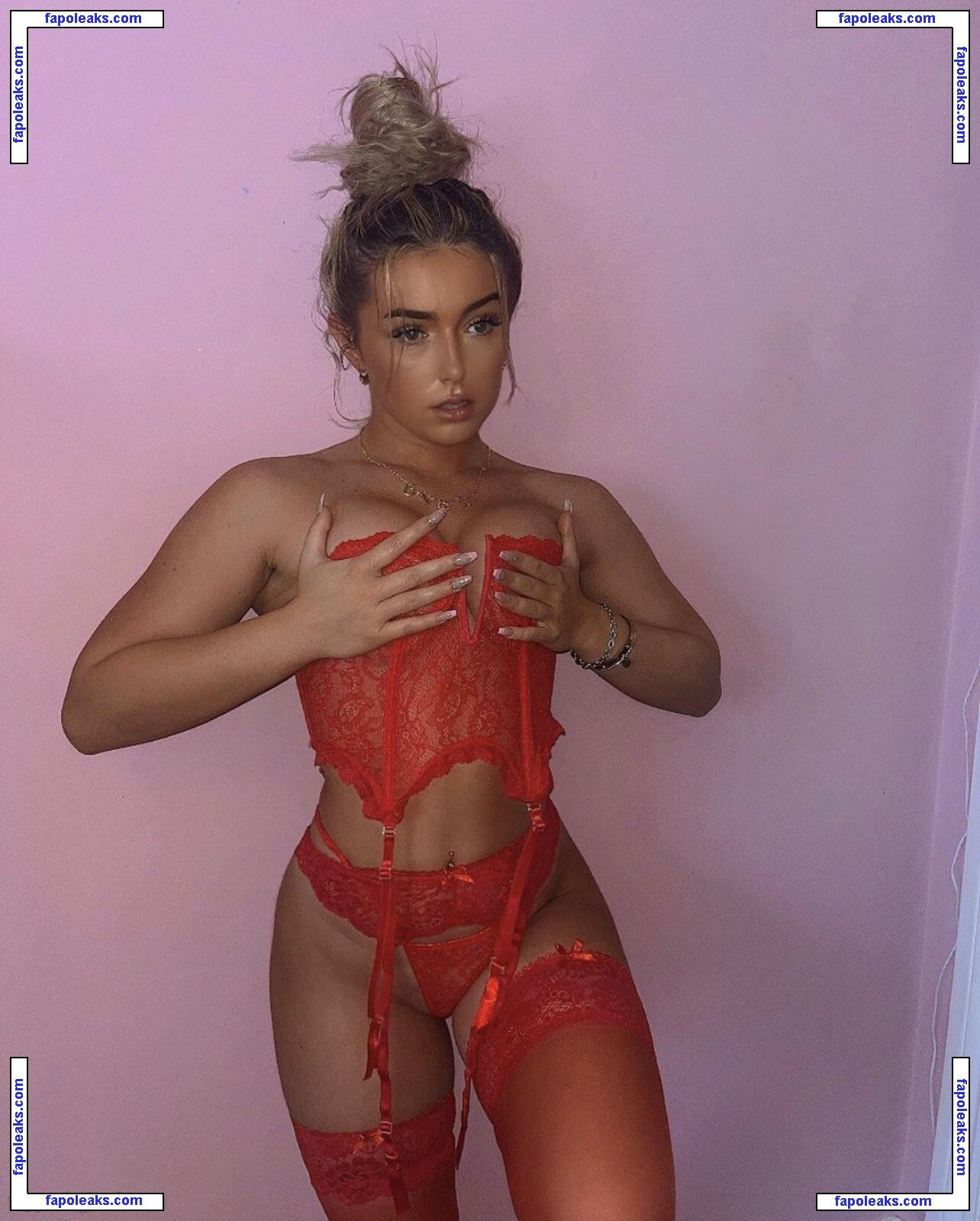 cora2002 / c0ra_2oo2 nude photo #0007 from OnlyFans
