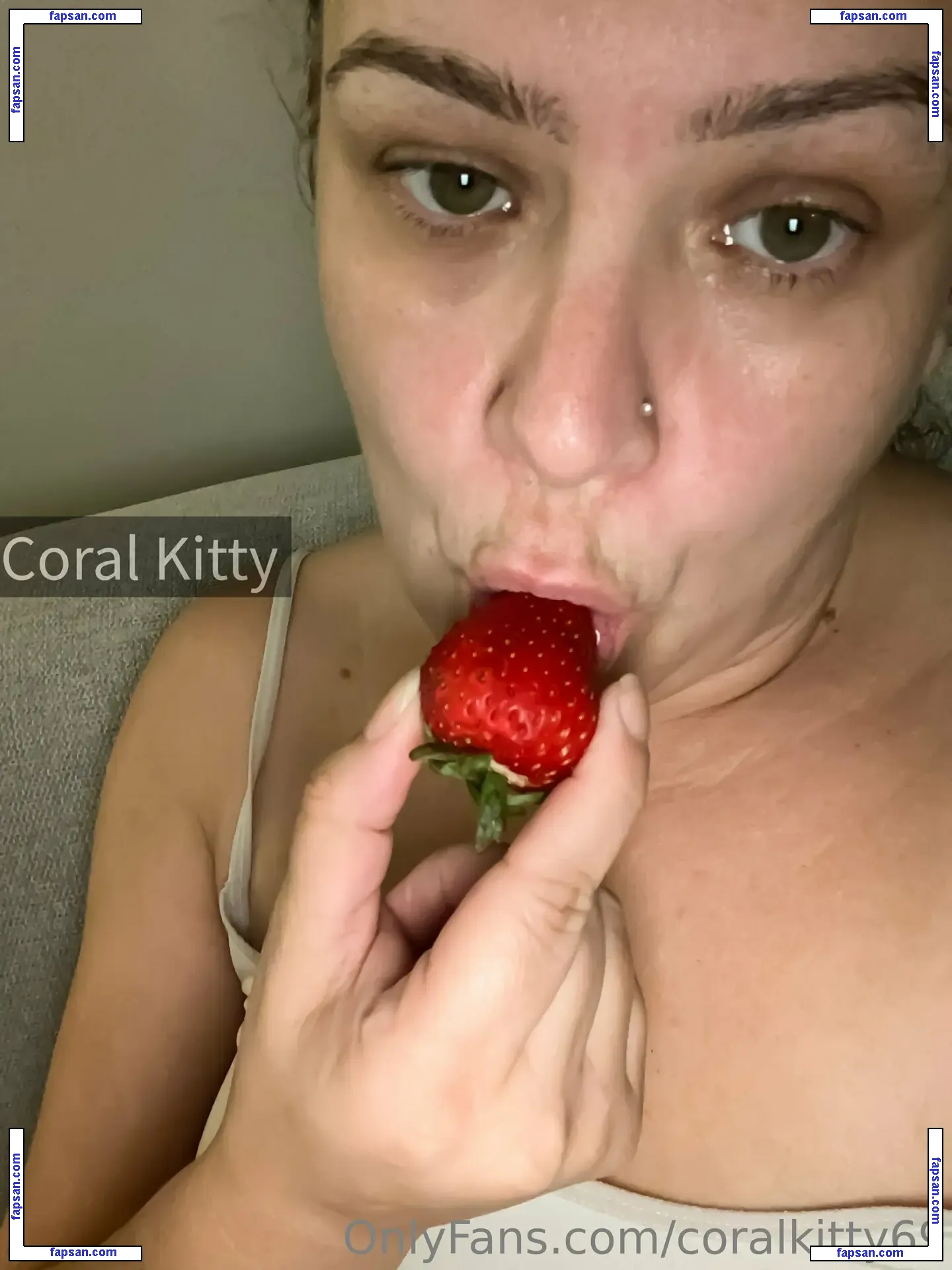 coralkitty69 / ricankitty69 nude photo #0025 from OnlyFans