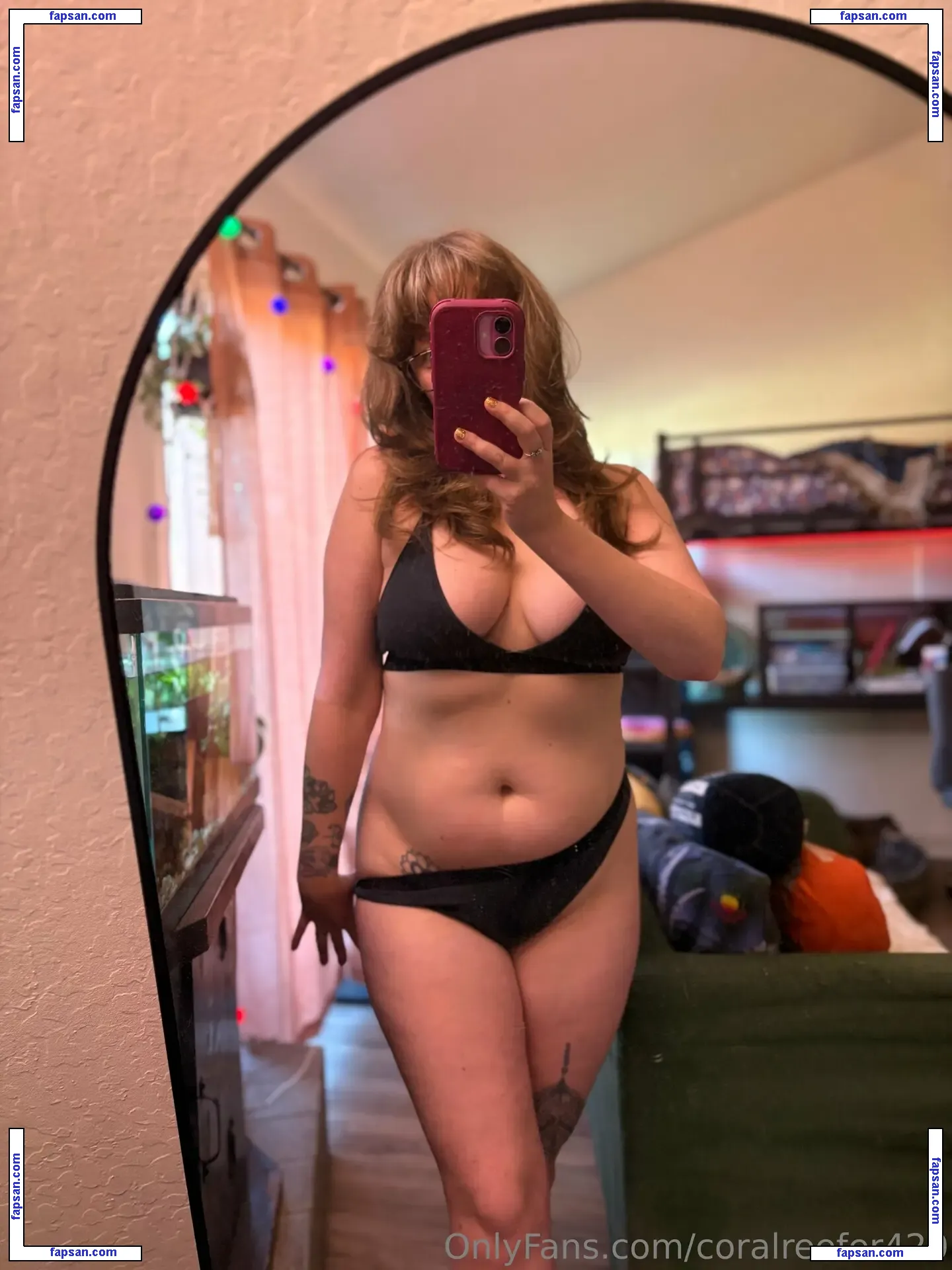 CoralReefer420 голая фото #0014 с Онлифанс
