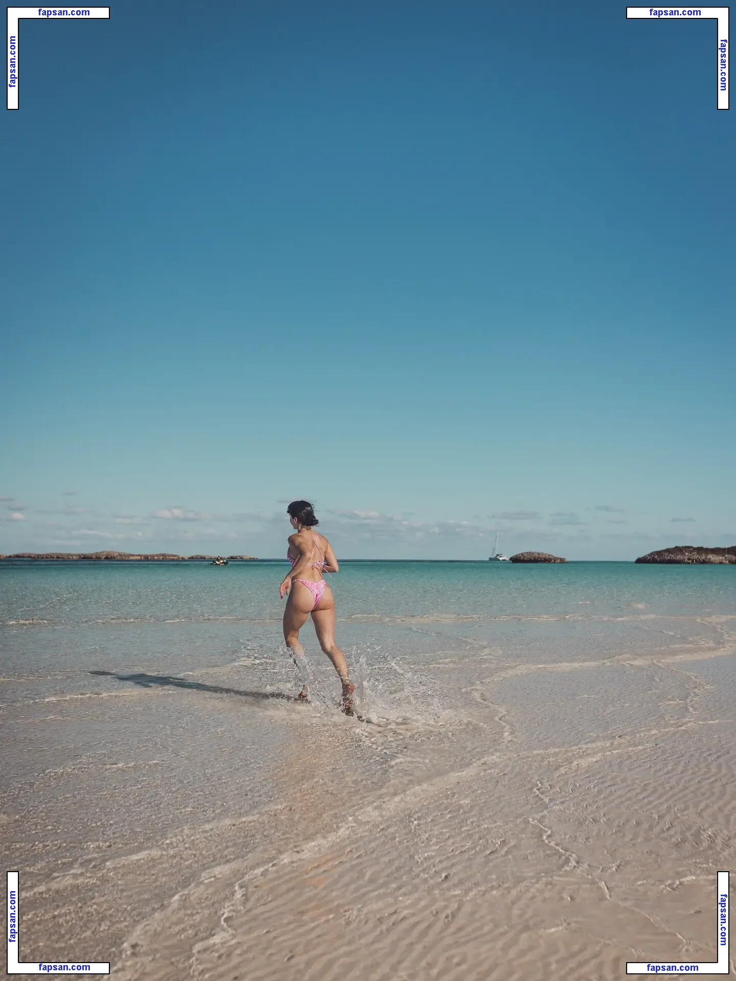 Corina Conti голая фото #0004 с Онлифанс