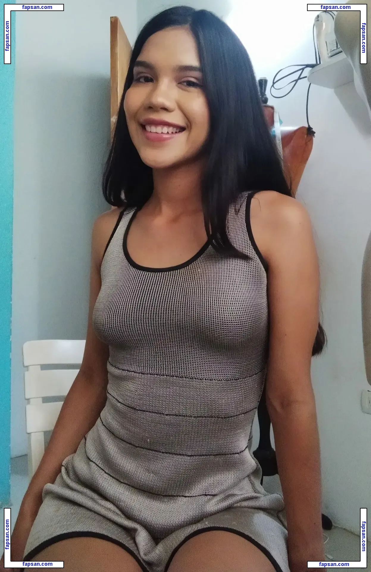 Corina.lv nude photo #0008 from OnlyFans