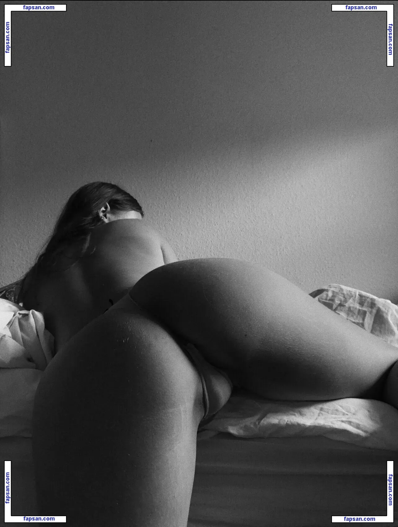 corinnahv nude photo #0001 from OnlyFans