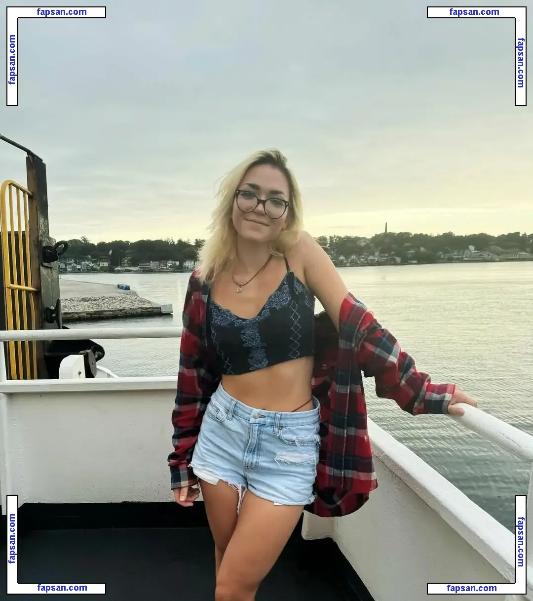 Corinne Sophie nude photo #0002 from OnlyFans