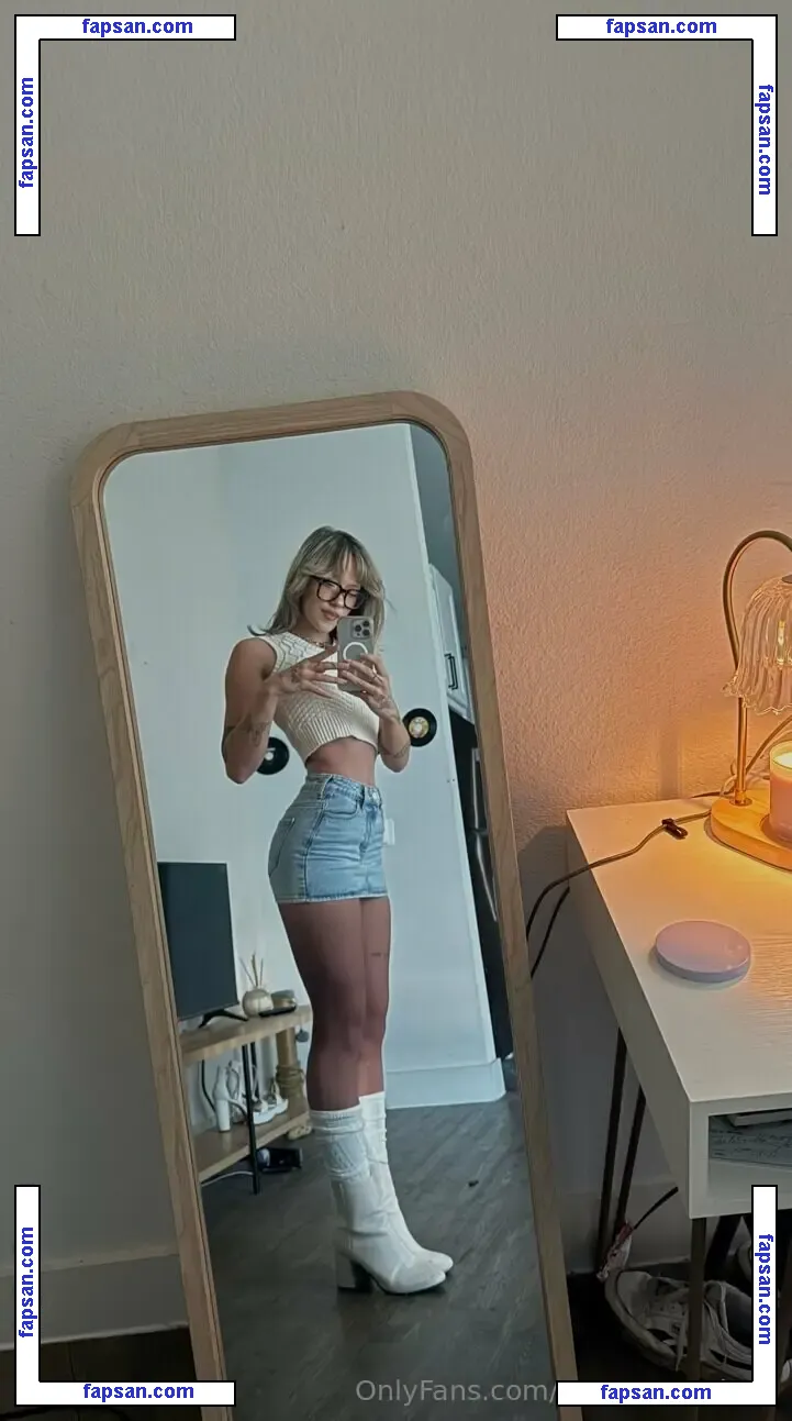 corvettemykala nude photo #0043 from OnlyFans