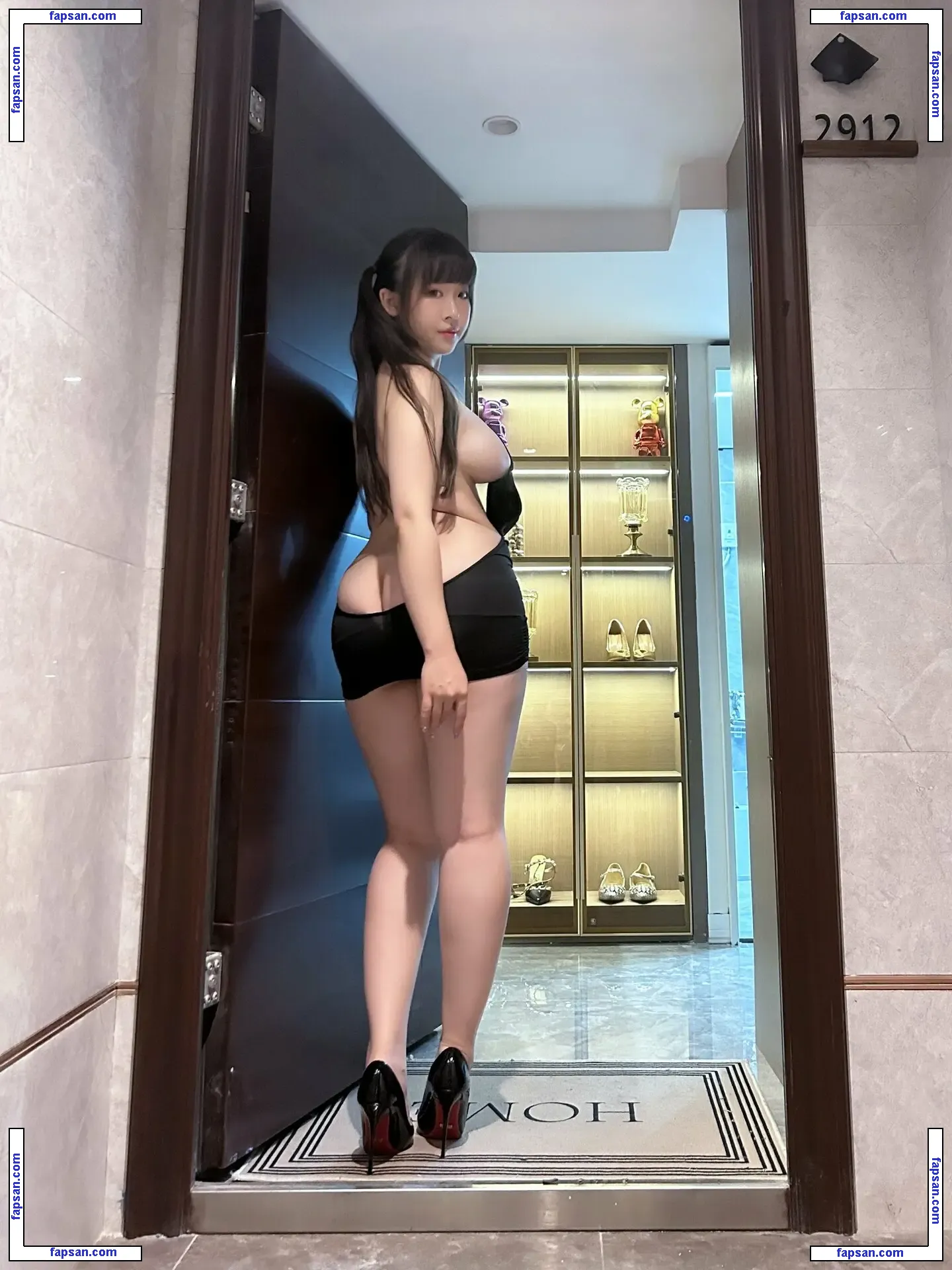 cosertangyuan nude photo #0031 from OnlyFans