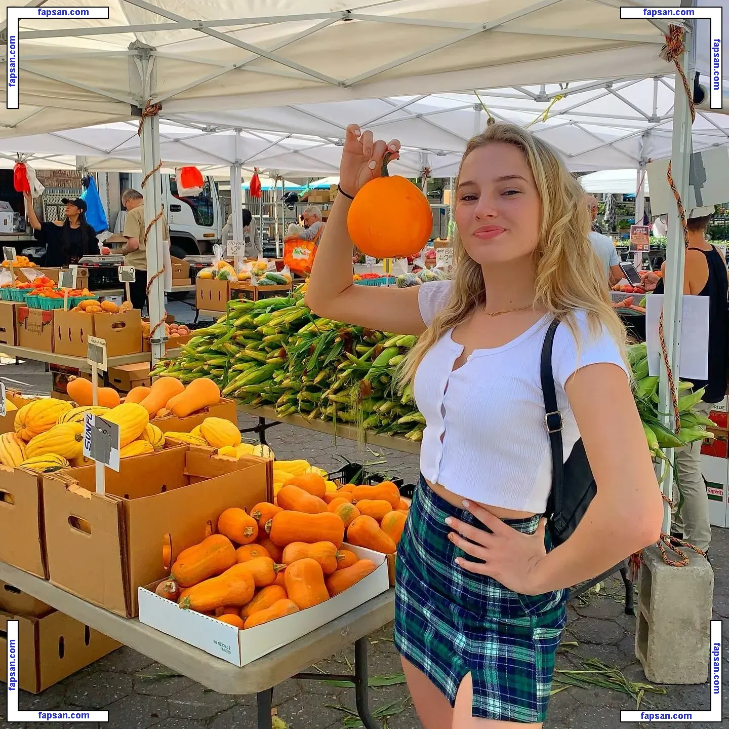 Cosette Rinab nude photo #0006 from OnlyFans