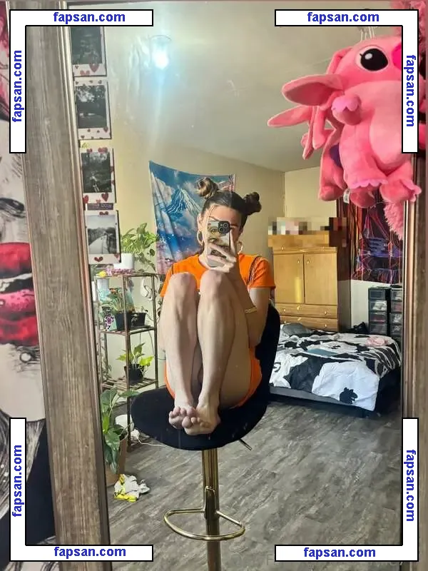 Cosmic голая фото #0009 с Онлифанс