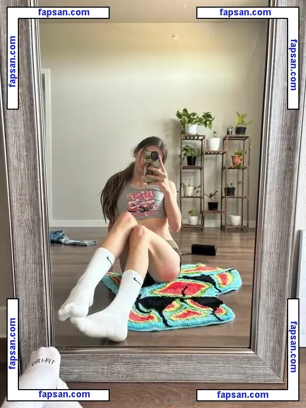 Cosmic голая фото #0026 с Онлифанс