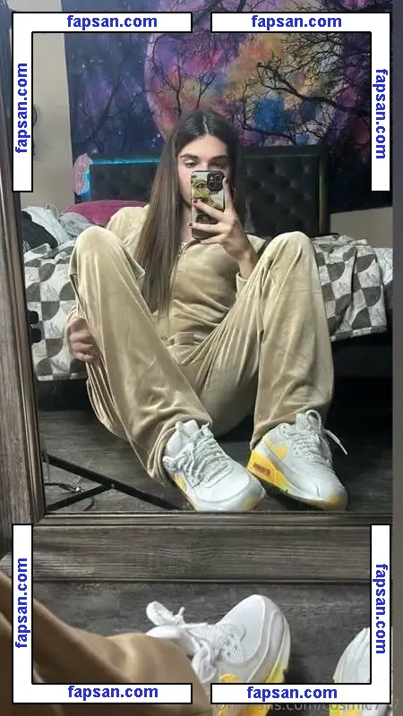 Cosmic голая фото #0027 с Онлифанс